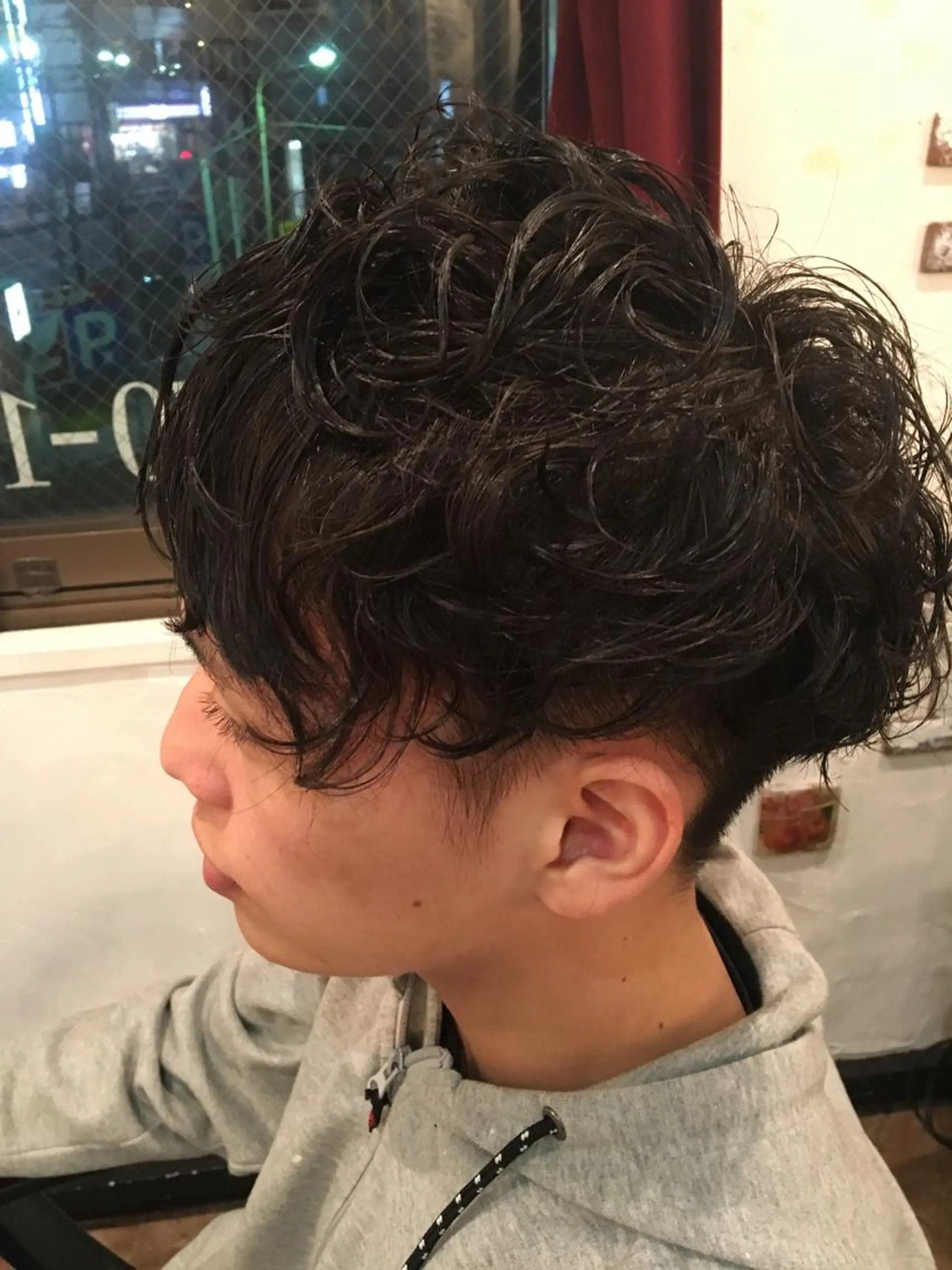 ミディアム パーマ アンフィーヘアー所属・amphihair 高橋祐也のヘアスタイル