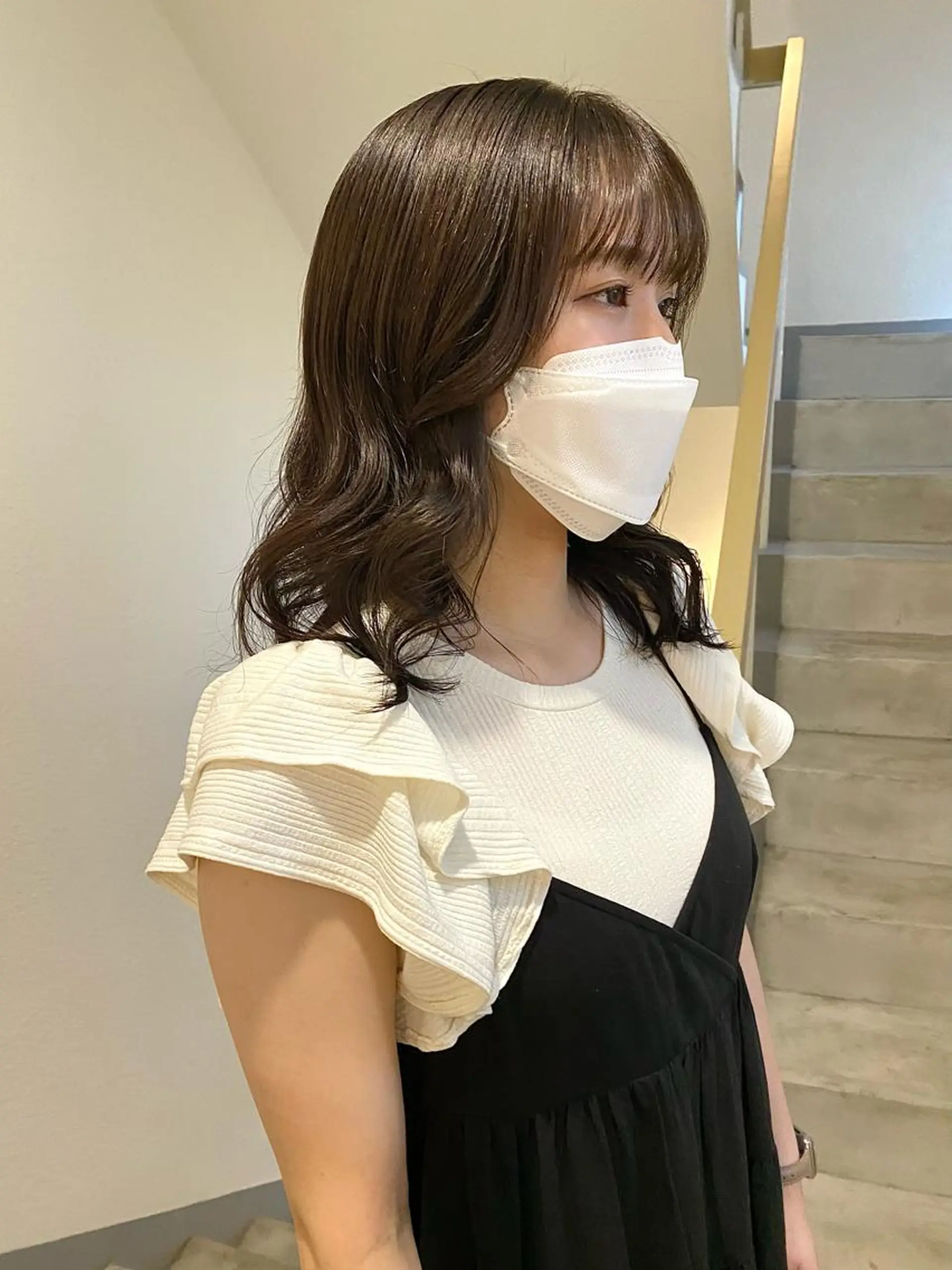 ミディアム 薄暮 マツイ　レンのヘアスタイル