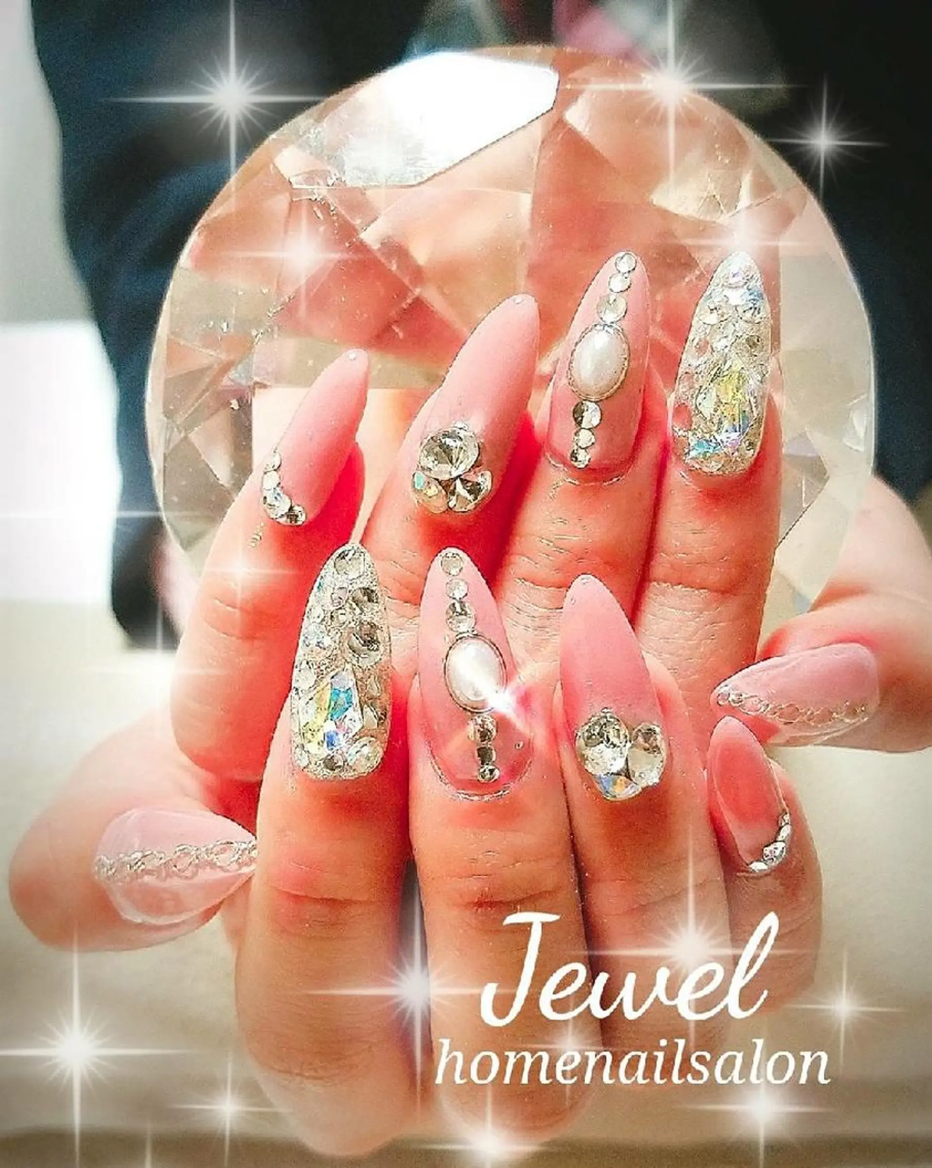 ネイル ＪＥＷＥＬ ＮＡＩＬのネイルデザイン