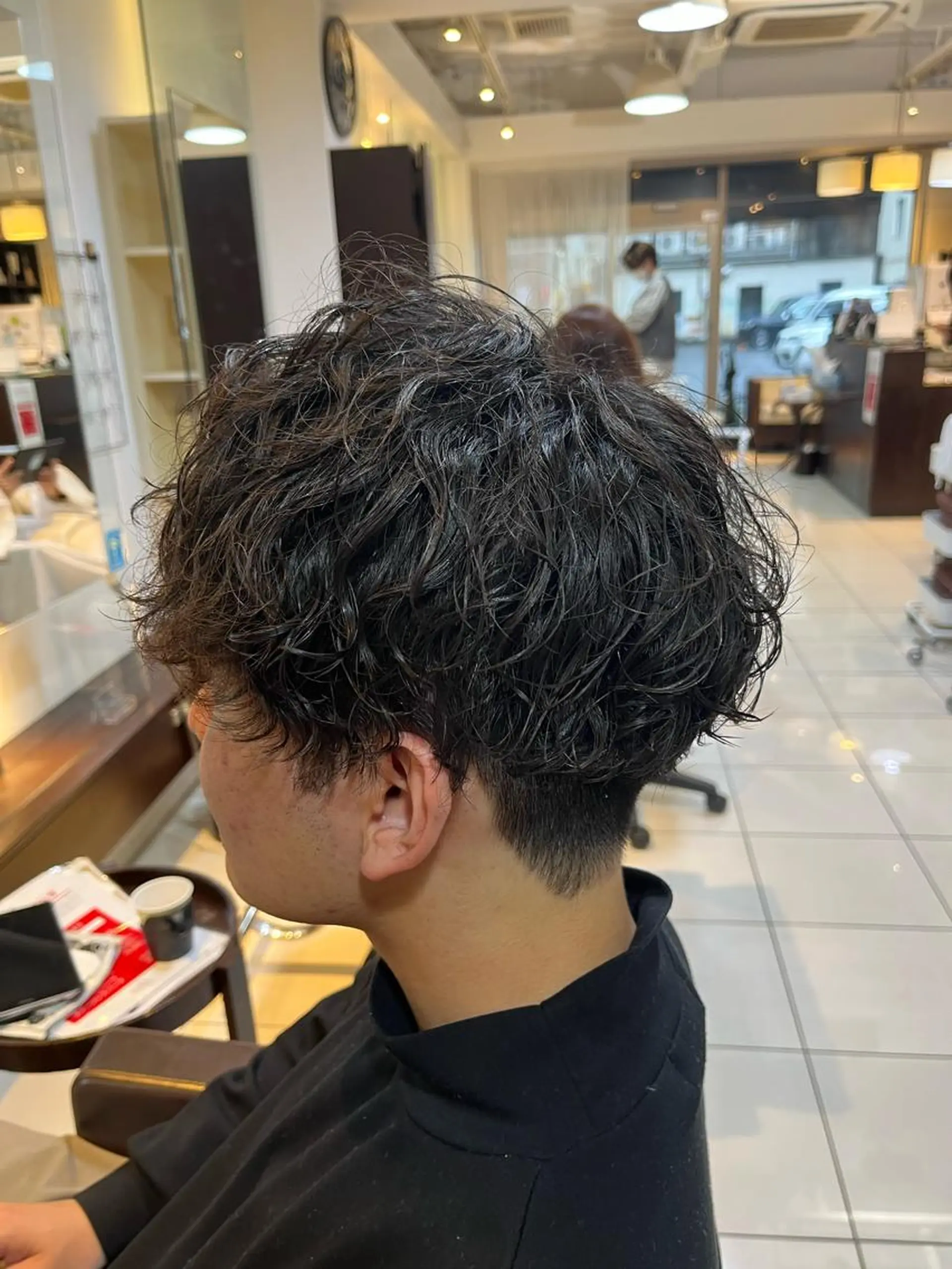 パーマ メンズ メンズパーマ ツイストスパイラルパーマ スパイラルパーマ カ レラのヘアスタイル