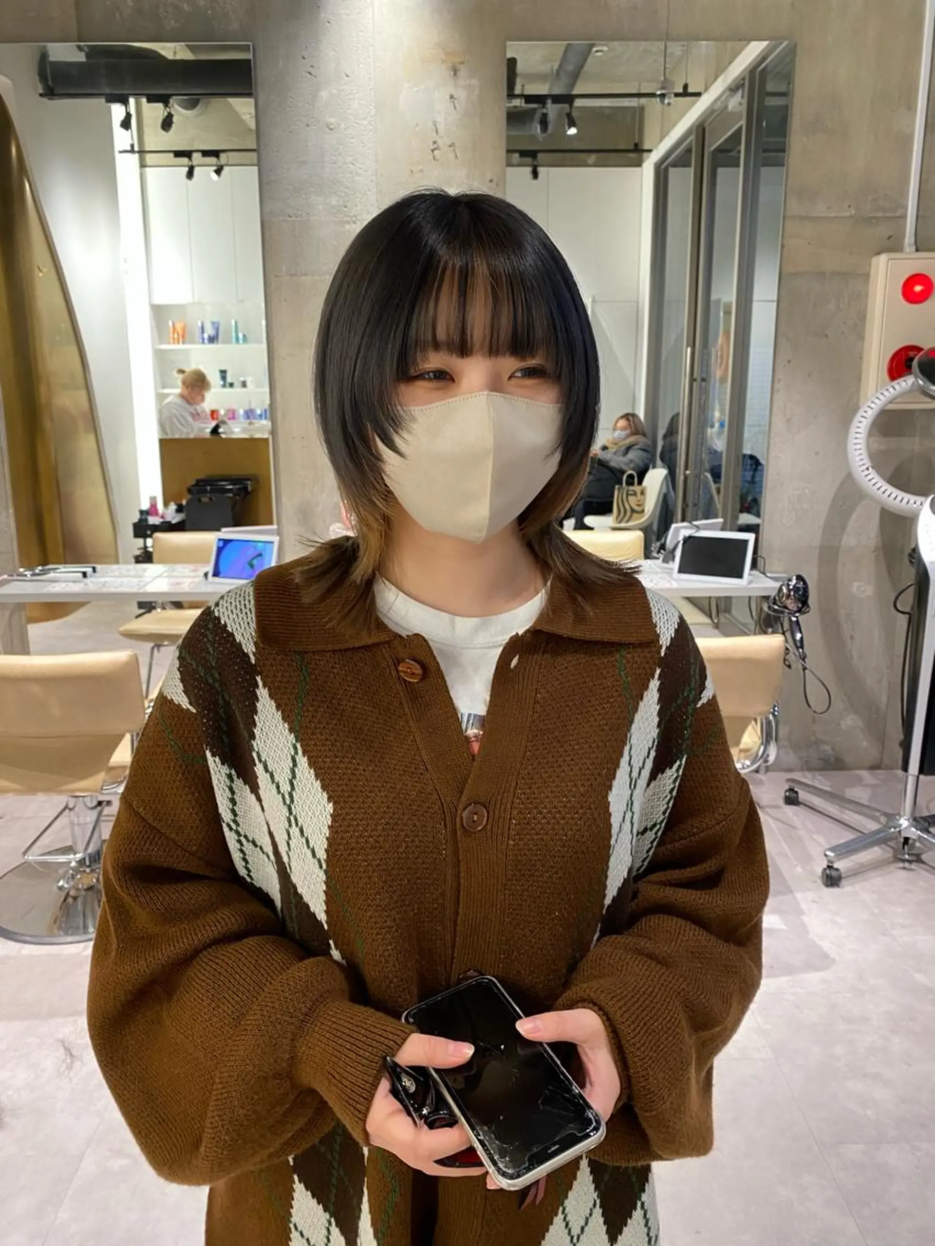 ミディアム すぎもと さき⚡️ レイヤー･*パーマのヘアスタイル