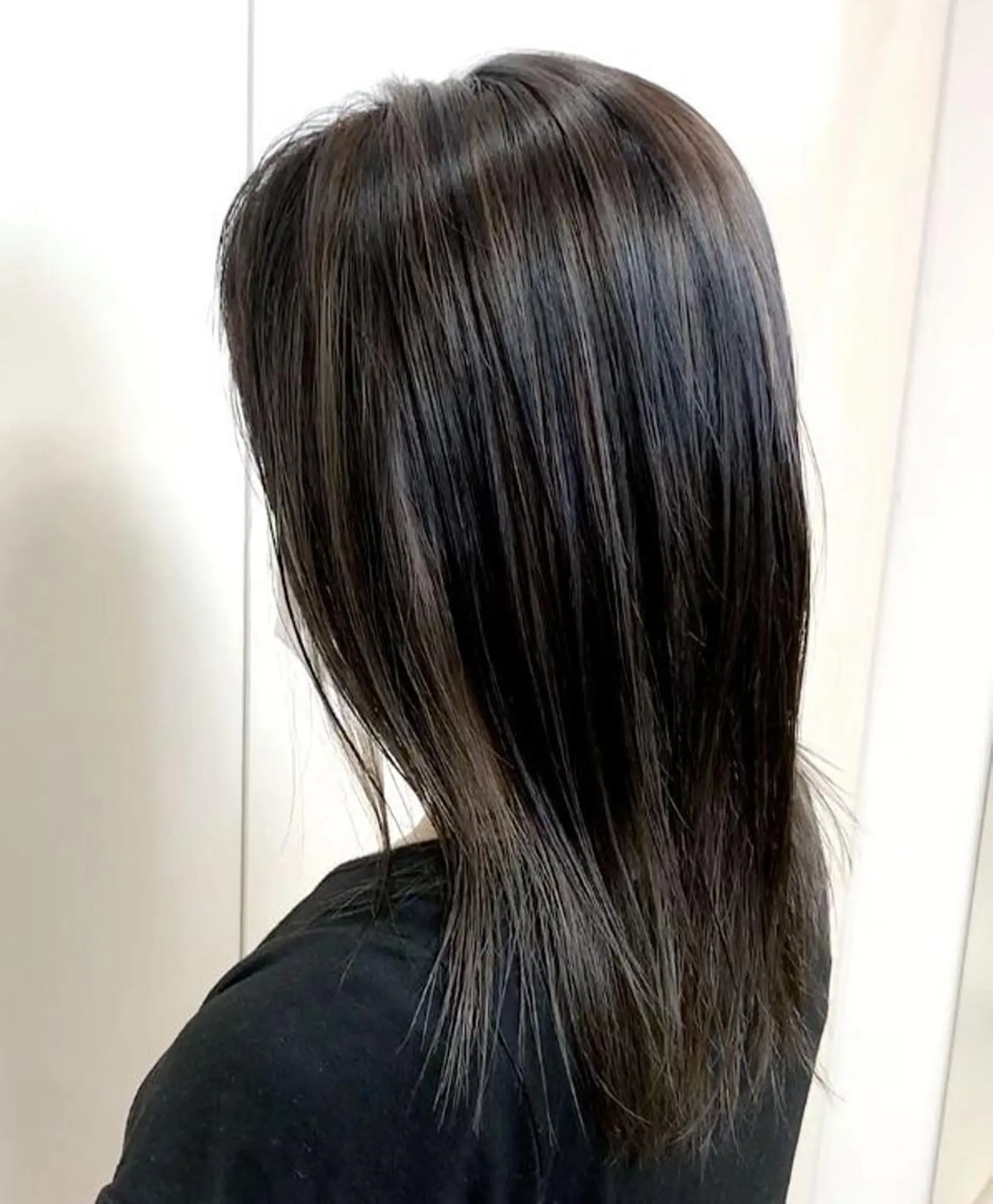 ミディアム 美容歴15年 岩田芳郎のヘアスタイル