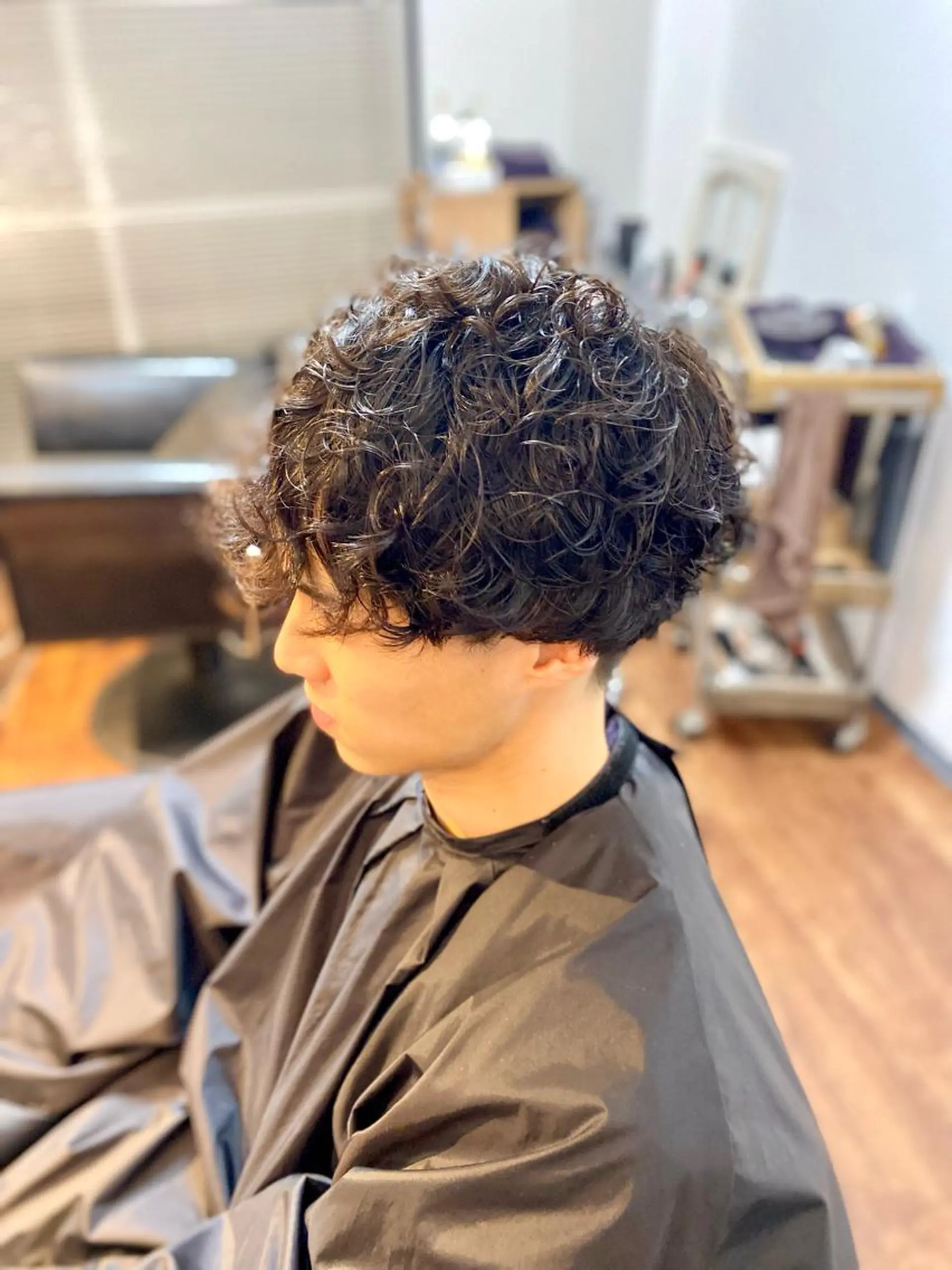 ミディアム メンズ ミディアムパーマ マッシュ メンズパーマ カット パーマ トリートメント Luzir⭐︎ GEN⭐︎のヘアスタイル