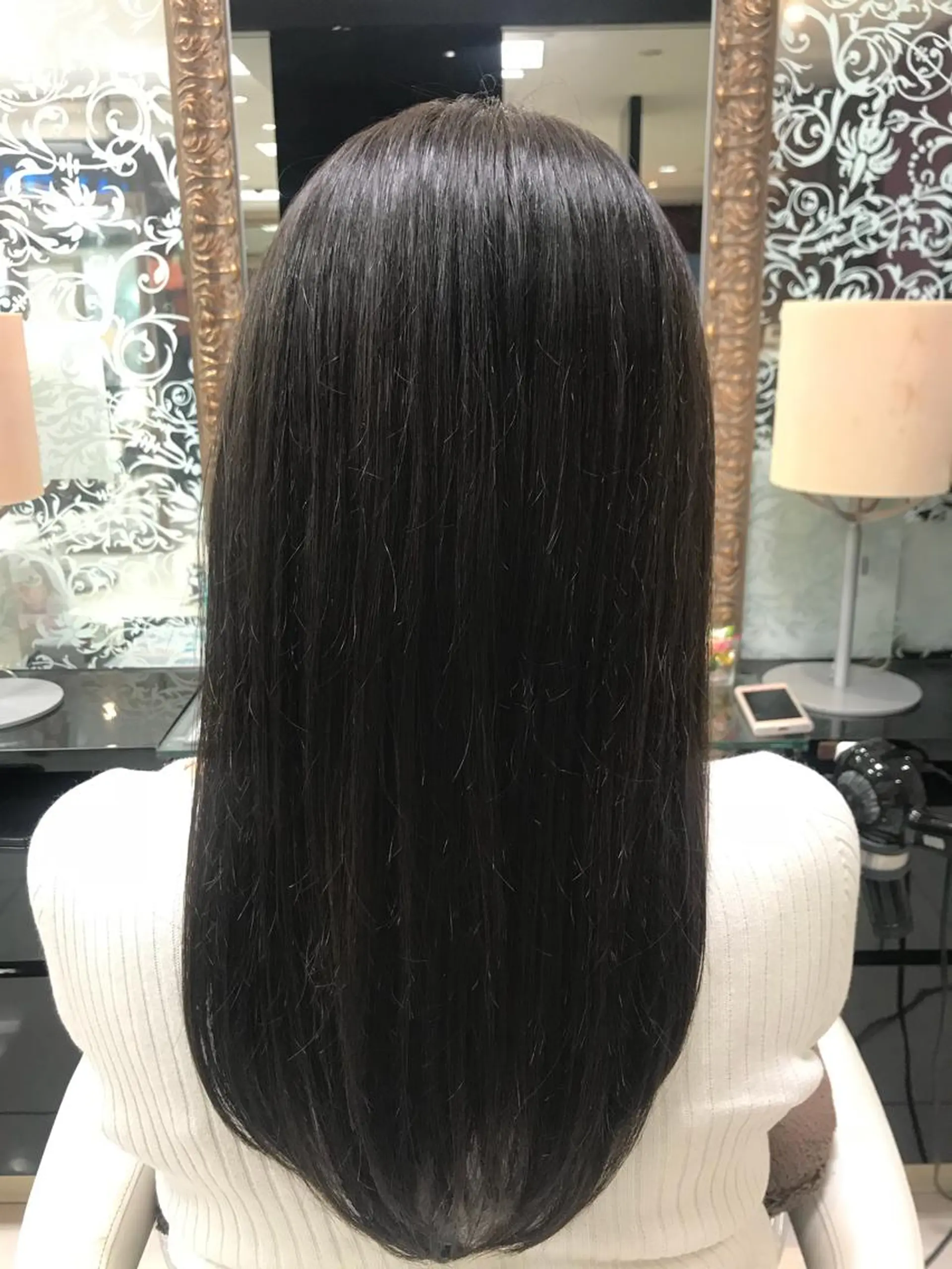 ロング カラー イルミナカラー 米良 志織のヘアスタイル