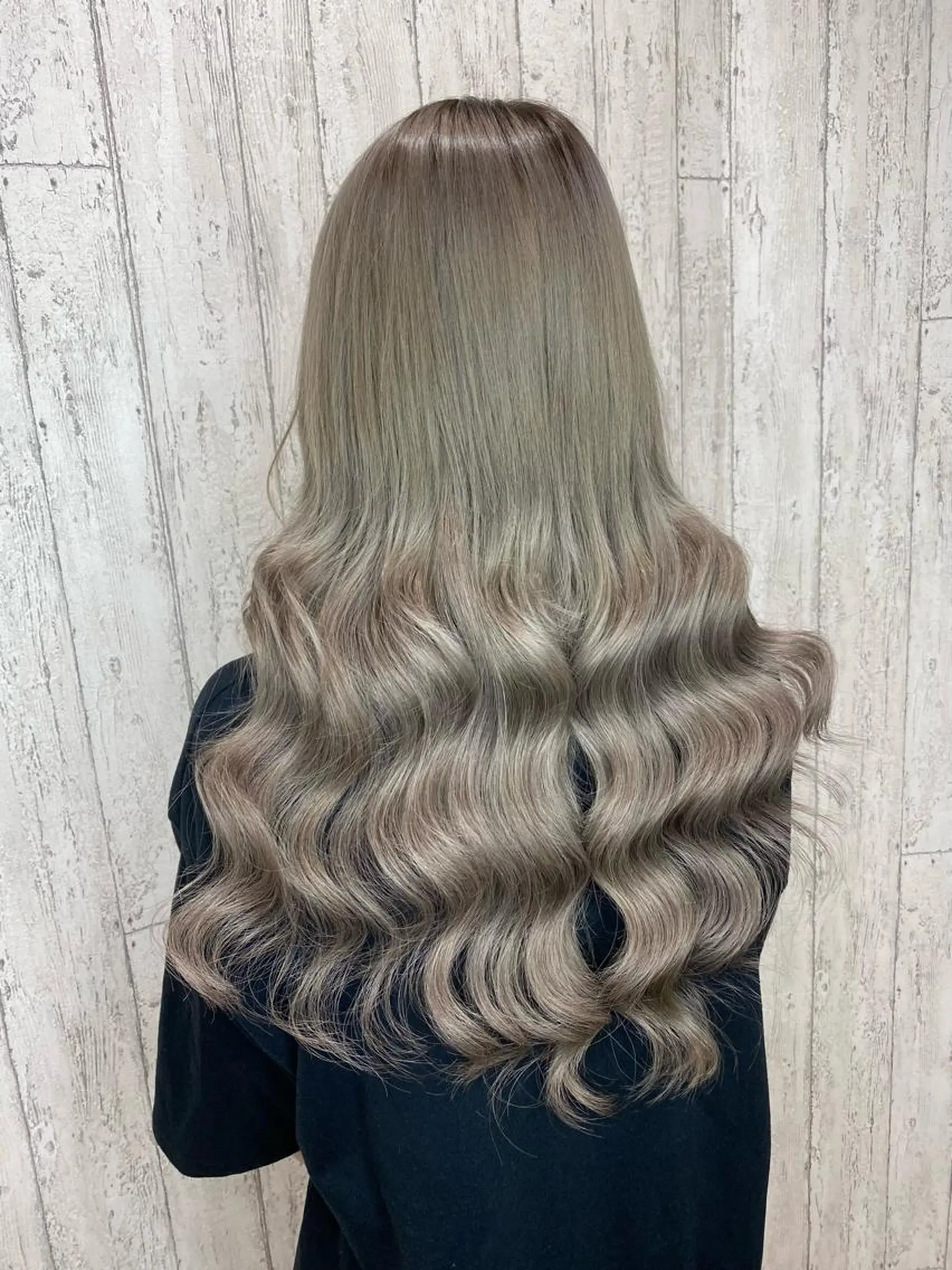 ロング カラー Lapis所属・しんどう るなのヘアスタイル