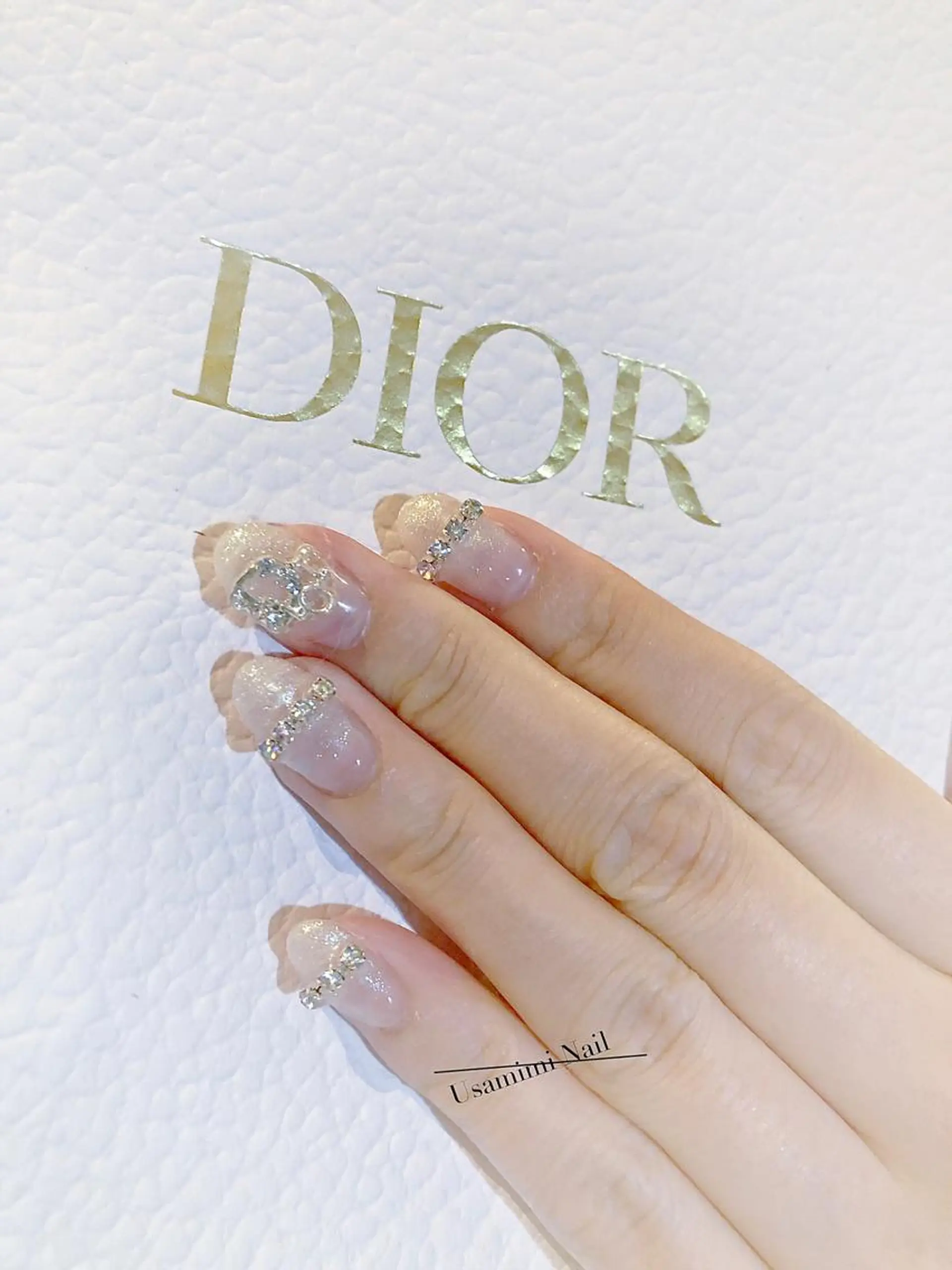 ミディアム ネイル USAMiMi 🐰💕のネイルデザイン