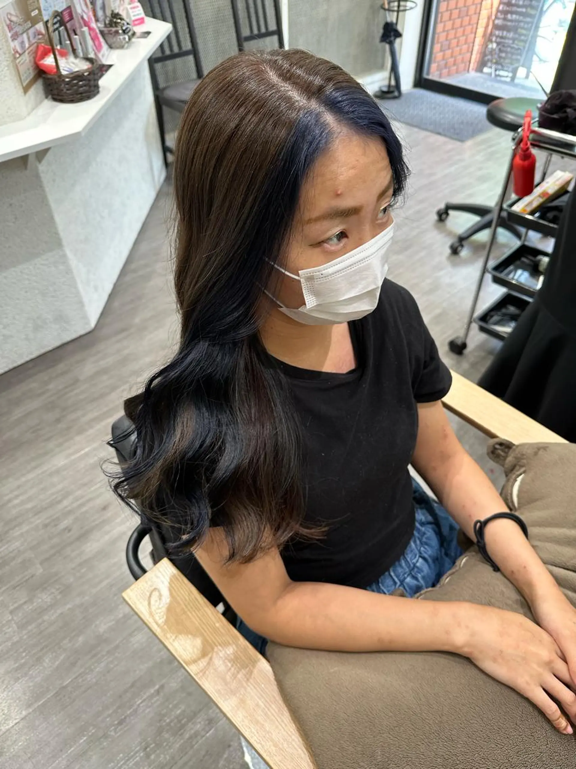 ロング カラー ブルーカラー インナーカラー 艶髪レイヤー上田 紗也🇰🇷💗のヘアスタイル