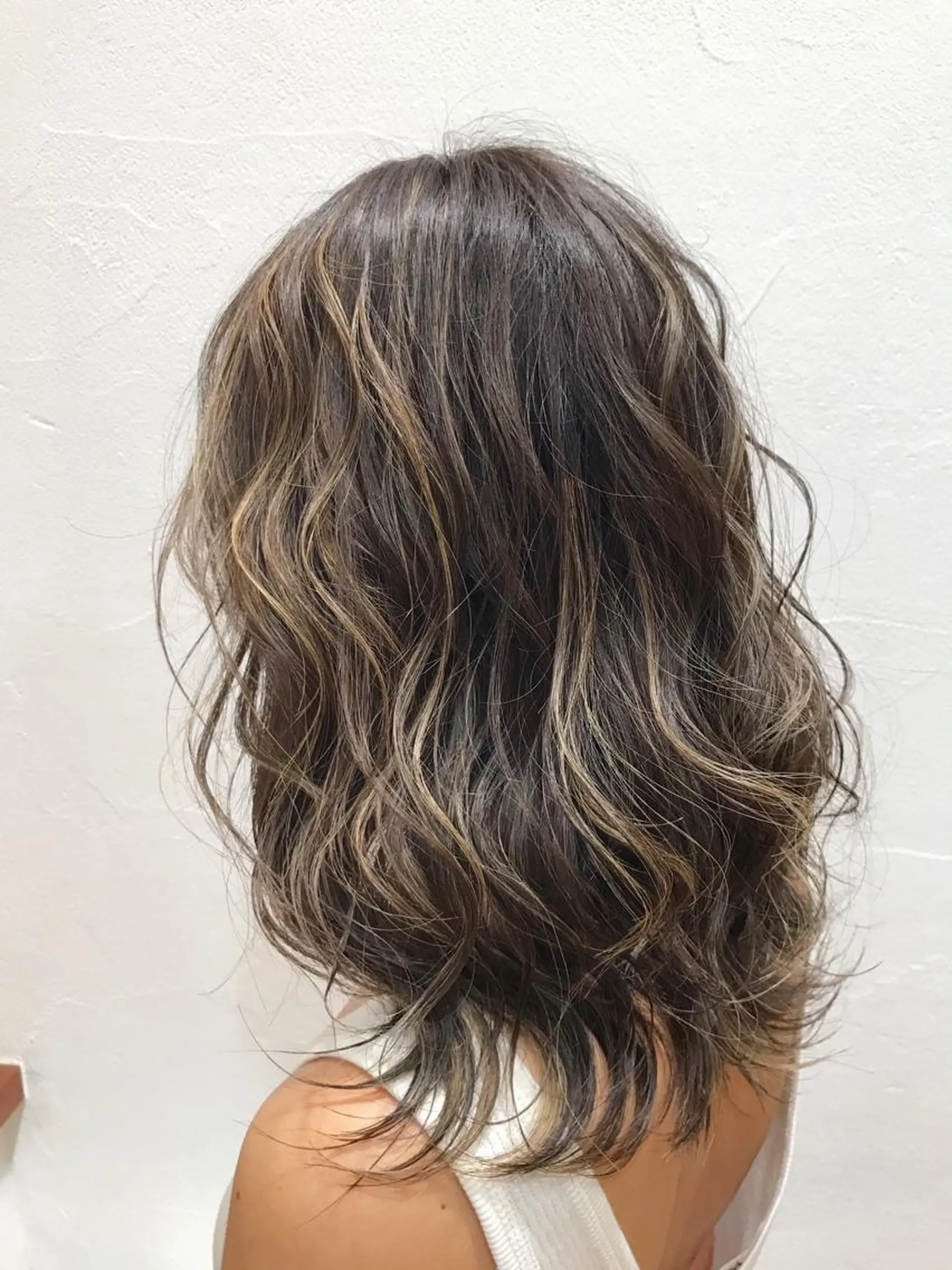 ミディアム カラー ハイライトカラー ハイライト メンズカット特化柏駅 徒歩3分LOUのヘアスタイル
