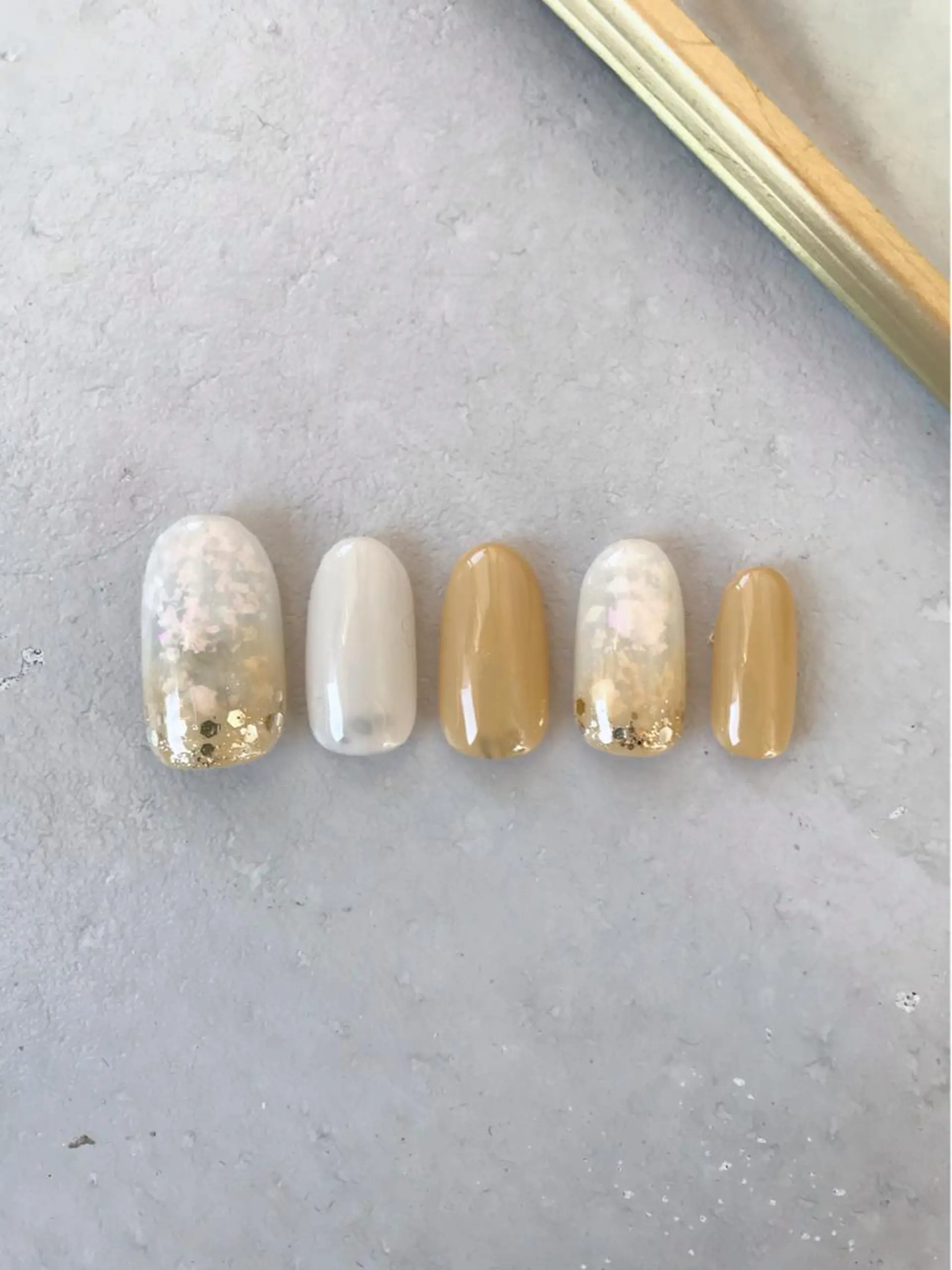 ネイル アートネイル ホログラムネイル キラキラネイル ハンドネイル ハンドケア Baden Nail ﾊﾞ-ﾃﾞﾝ ﾈｲﾙのネイルデザイン