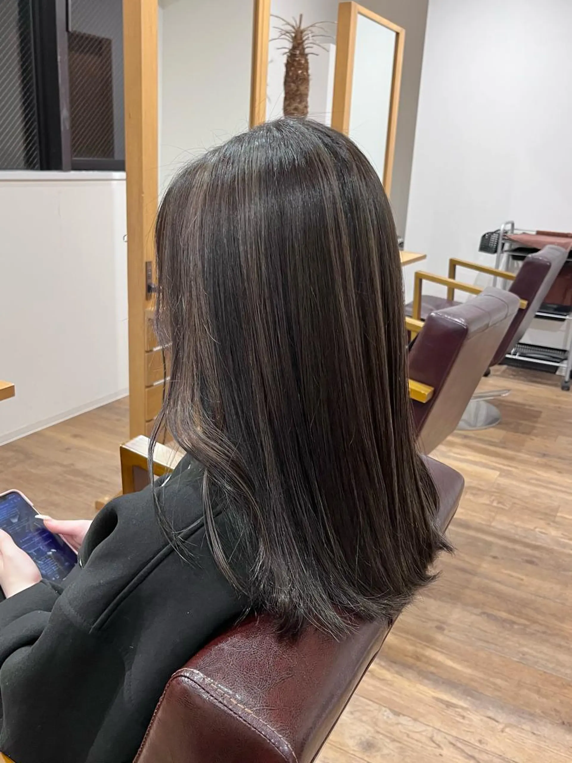 セミロング カラー ブリーチ グレージュ ハイライトカラー ハイライト トリートメント カット ヘアカラー 髪質改善特化KIZU /艶髪研究（京都）のヘアスタイル