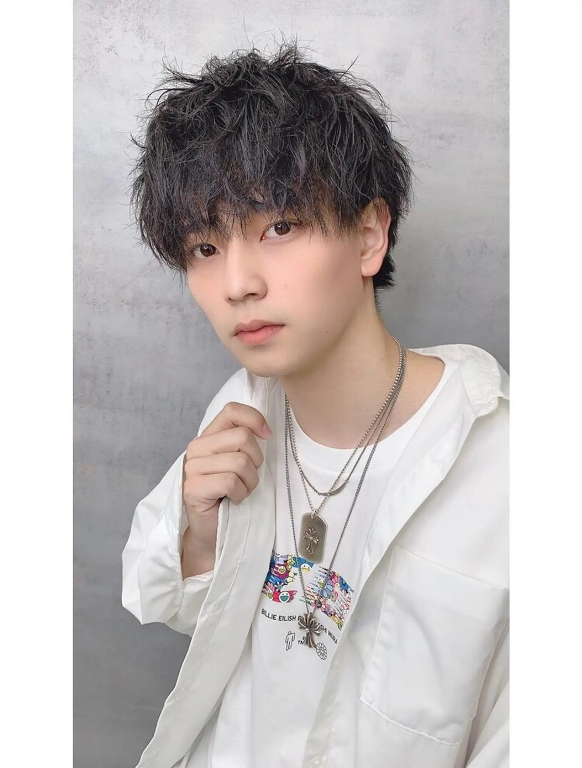 ショート パーマ メンズ メンズパーマ メンズツイストパーマ スパイラルパーマ ツイストパーマ 髪質改善🫧ベージュ 椙山 響のヘアスタイル