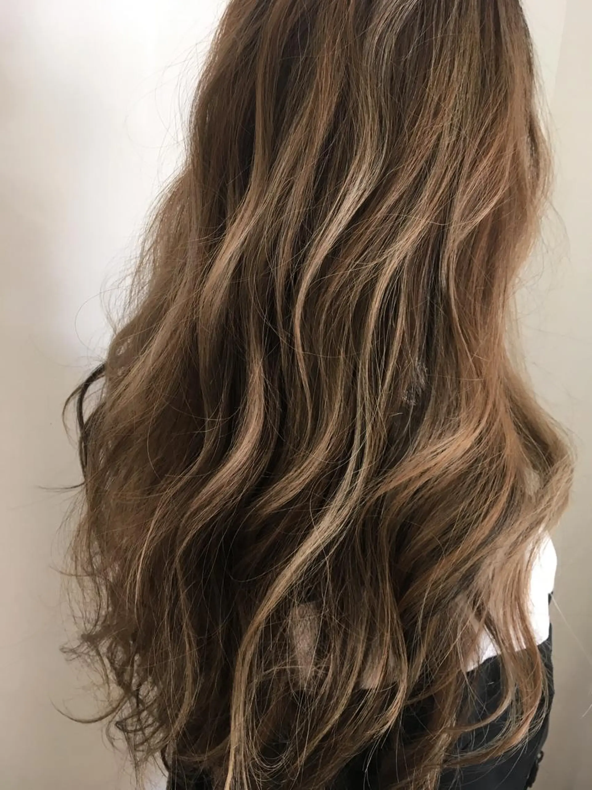 カラー ベージュカラー ブリーチ ハイライトカラー ヘアカラー トリートメント 坂上 岳のヘアスタイル