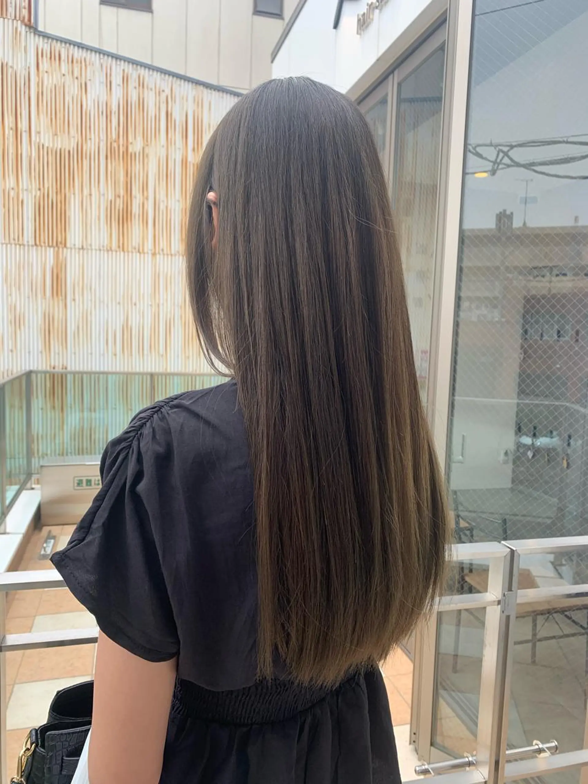 ロング カラー ベージュカラー トリートメント カット ヘアカラー トリートメント ヘアセット 透け感✨ダメージレス カラーHana🤍のヘアスタイル