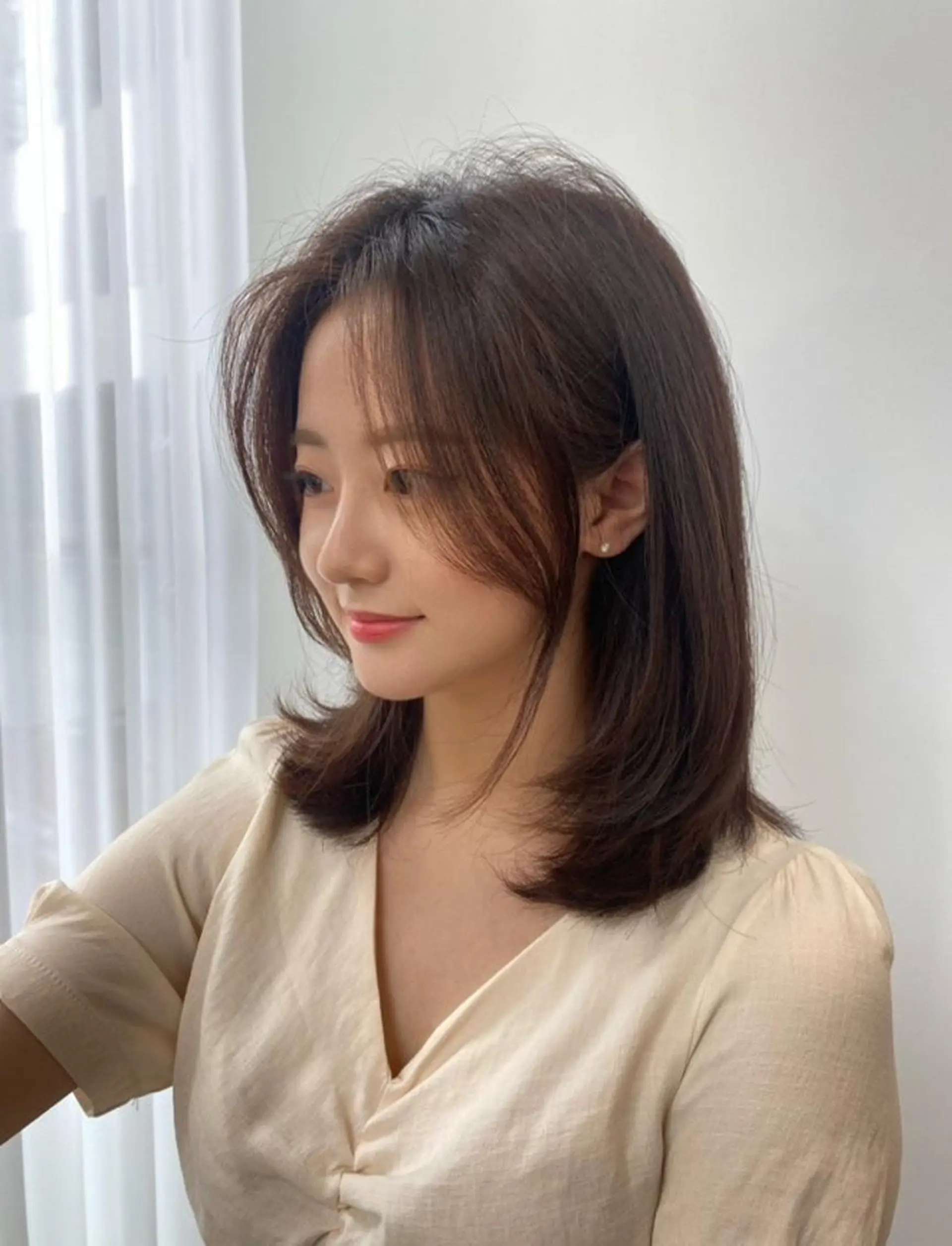 ミディアム 髪質改善 韓国風ヘア レイヤーカット 小顔カット 縮毛矯正 カット ヘアカラー トリートメント 韓国風✨髪質改善✨ 縮毛矯正✨松浦知奈美のヘアスタイル