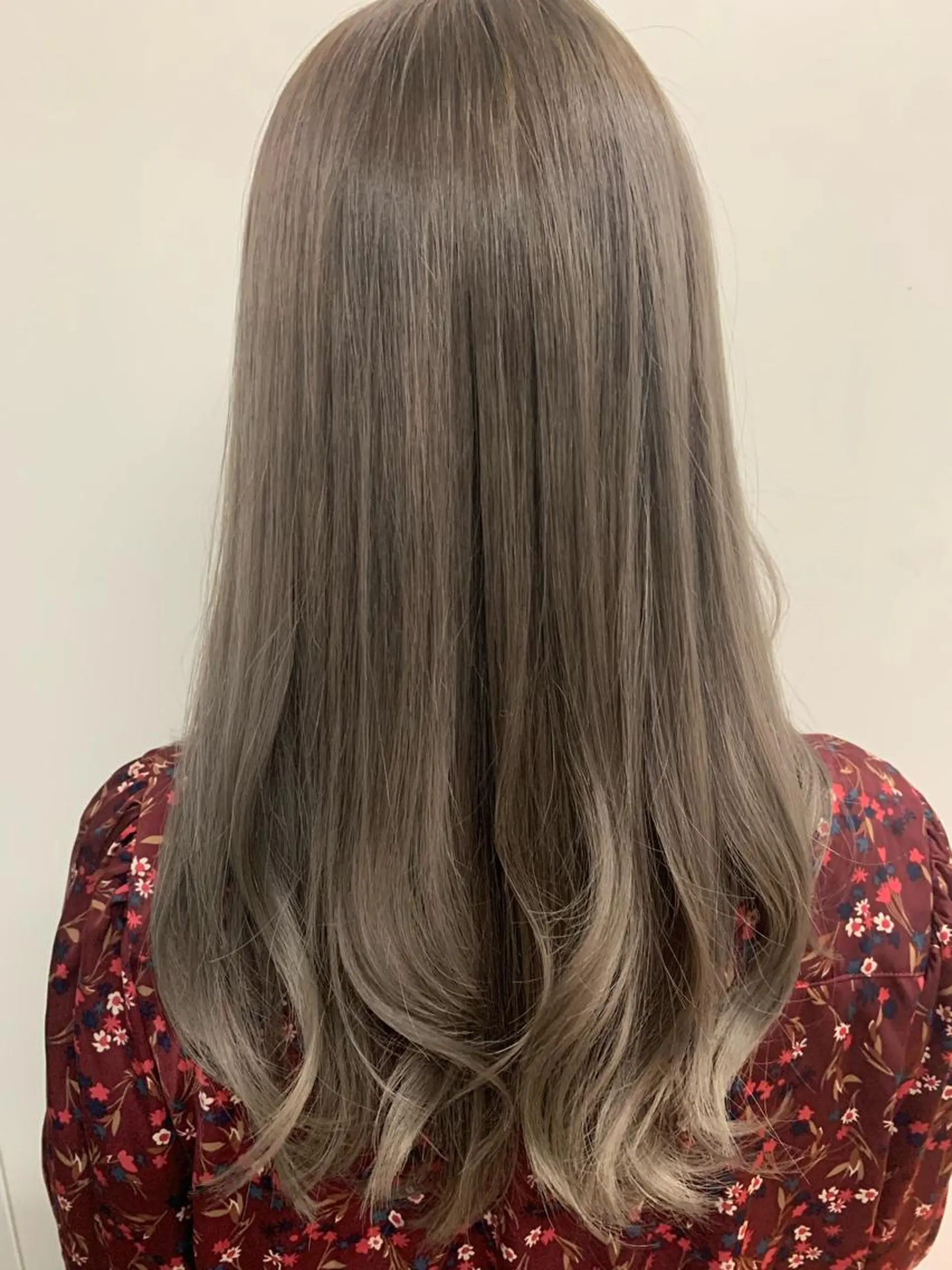 セミロング カラー ベージュカラー Hitotose代表 中島和樹のヘアスタイル