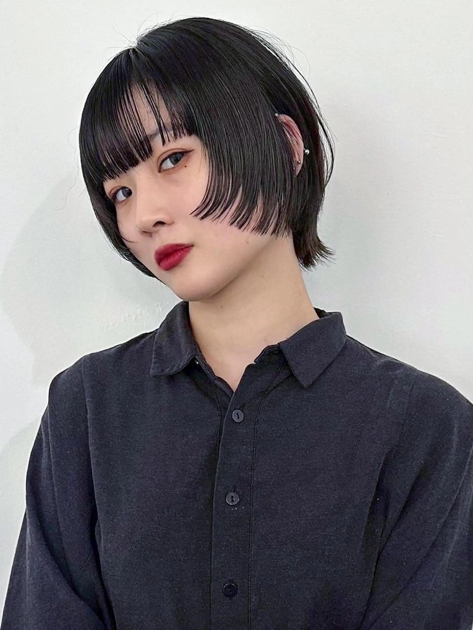 ミディアム カラー レイヤーカット ウルフカット ウルフレイヤー カット ヘアカラー トリートメント ITbyALBUM 中野店のヘアスタイル