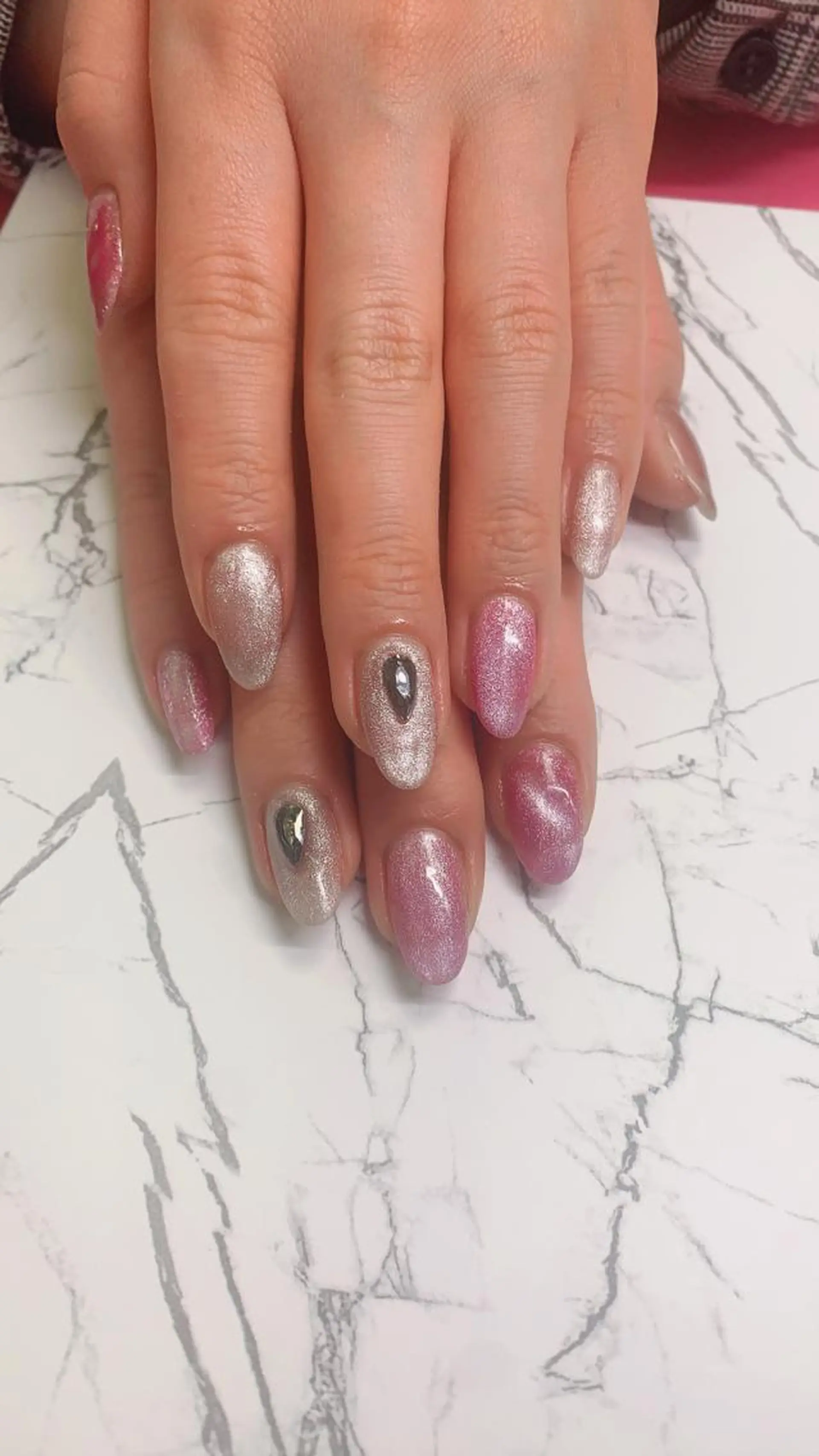 ネイル はな💎ネイル ワンホン、長さ出しのネイルデザイン