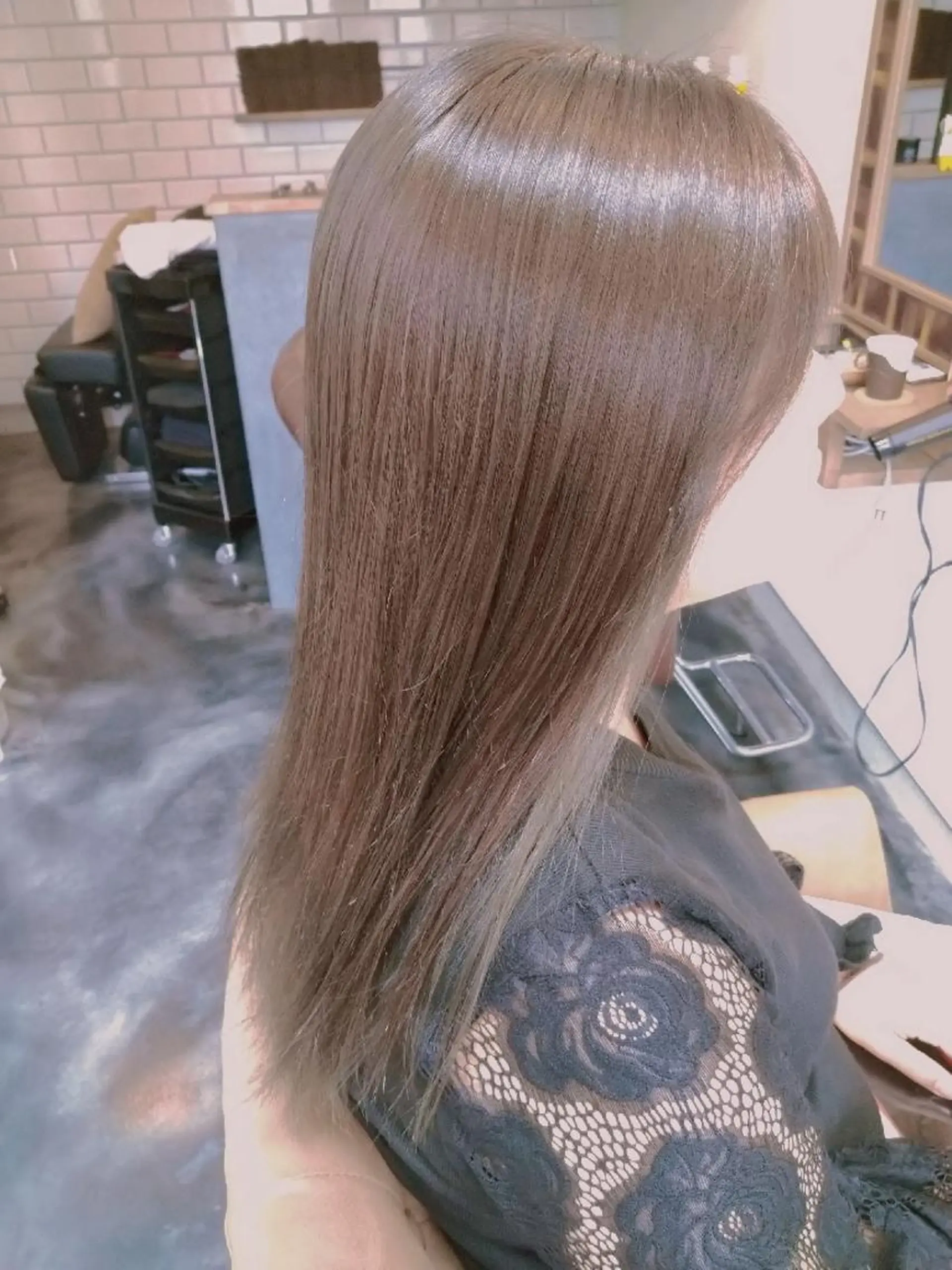 カラー ロング charme 木澤のヘアスタイル