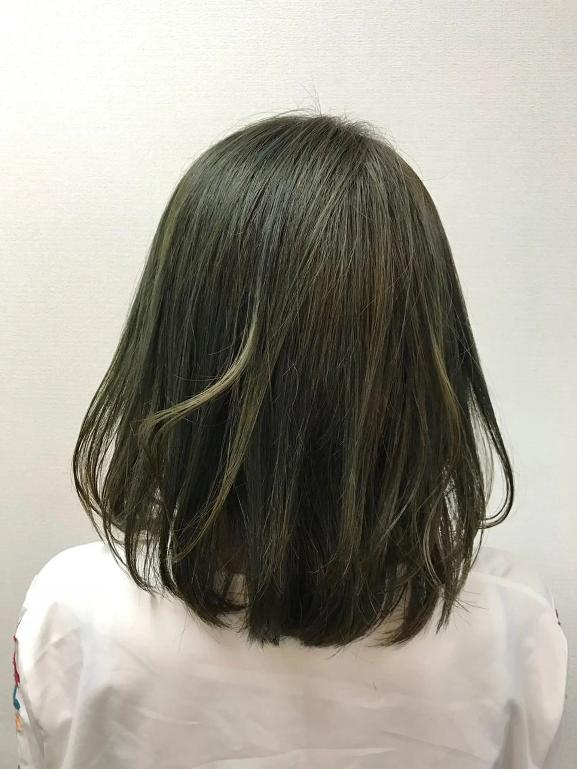 ミディアム トリートメント 吉森 満俊のヘアスタイル