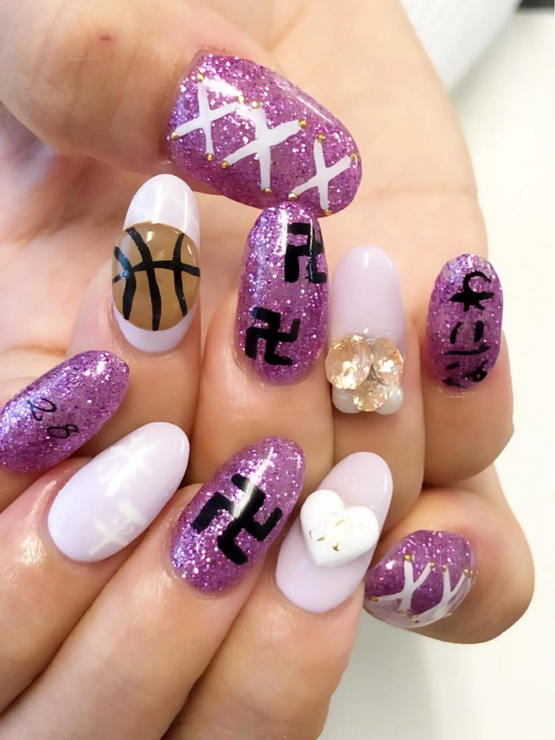 ネイル ラメ(グリッター) パープル ストーンネイル KIREIE NAILSのネイルデザイン
