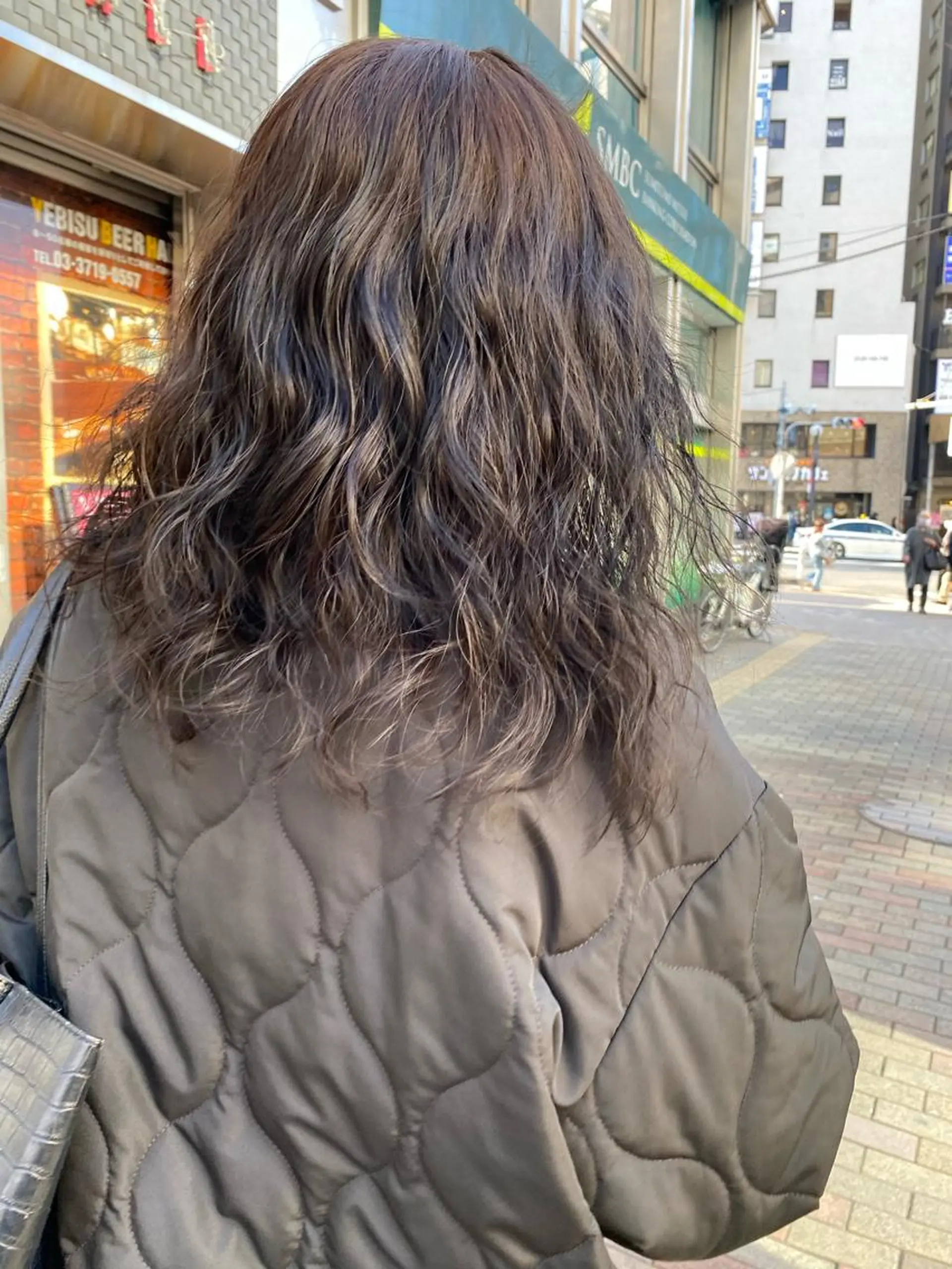 ミディアム パーマ ミディアムパーマ 星野 菜月のヘアスタイル