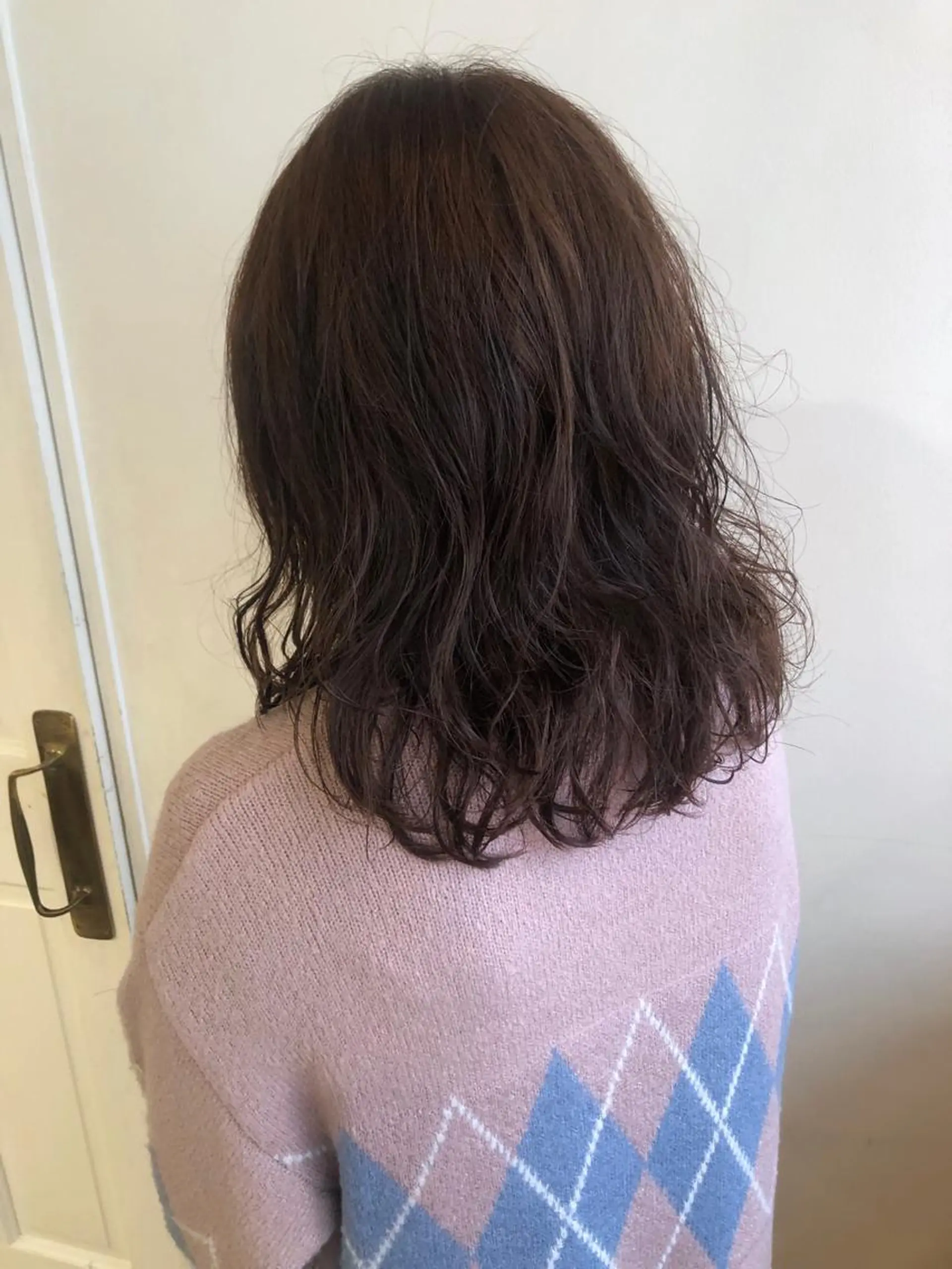 ミディアム カラー パーマ カット ヘアカラー パーマ トリートメント MIOベージュカラー 柔らかいカラーのヘアスタイル