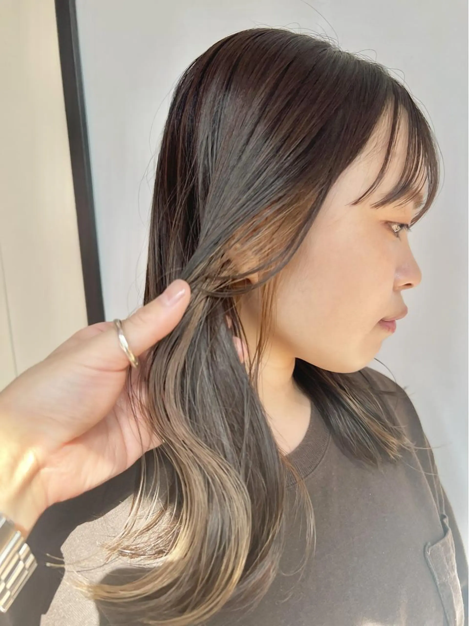 ミディアム 三輪 恭平のヘアスタイル