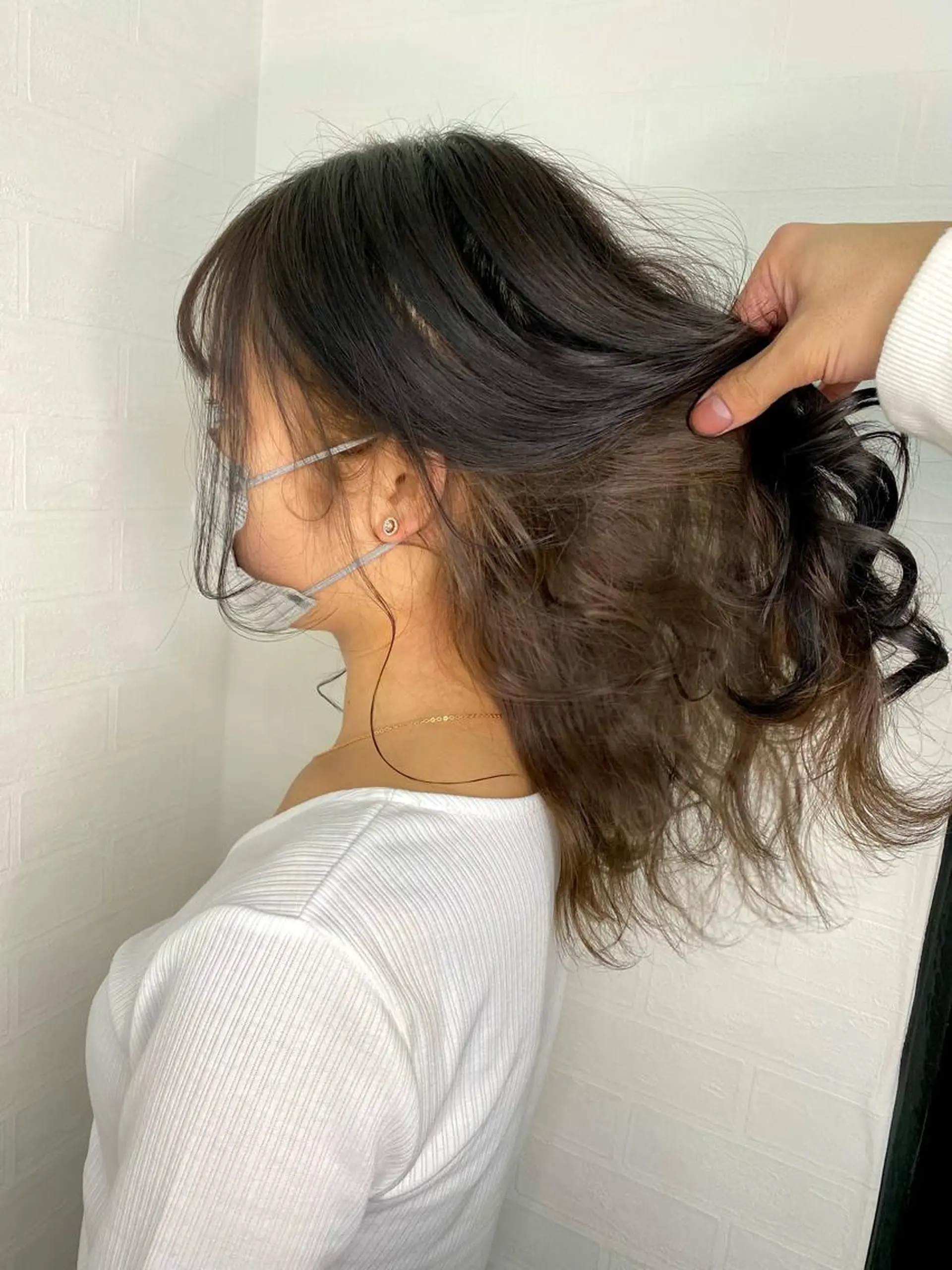 セミロング カラー ブリーチカラー特化 U-topia小島のヘアスタイル