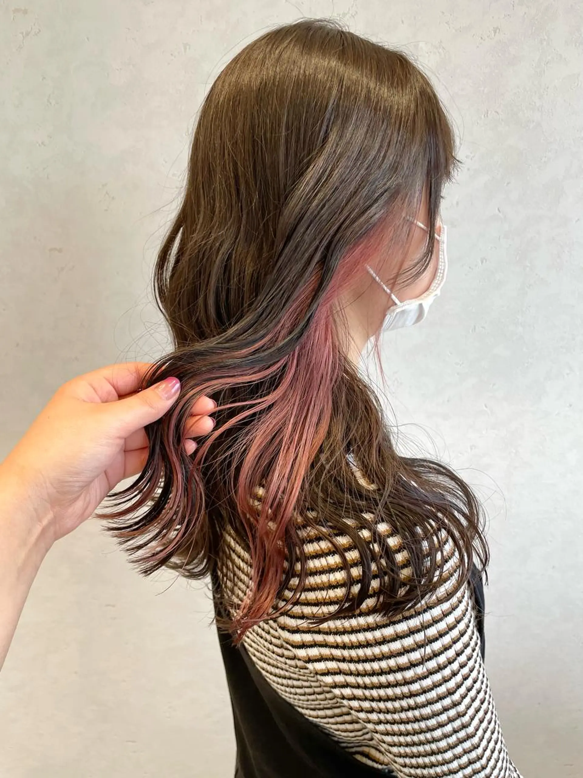 セミロング カラー ヘアカラー ayumi🌈 インナーカラー🌈のヘアスタイル