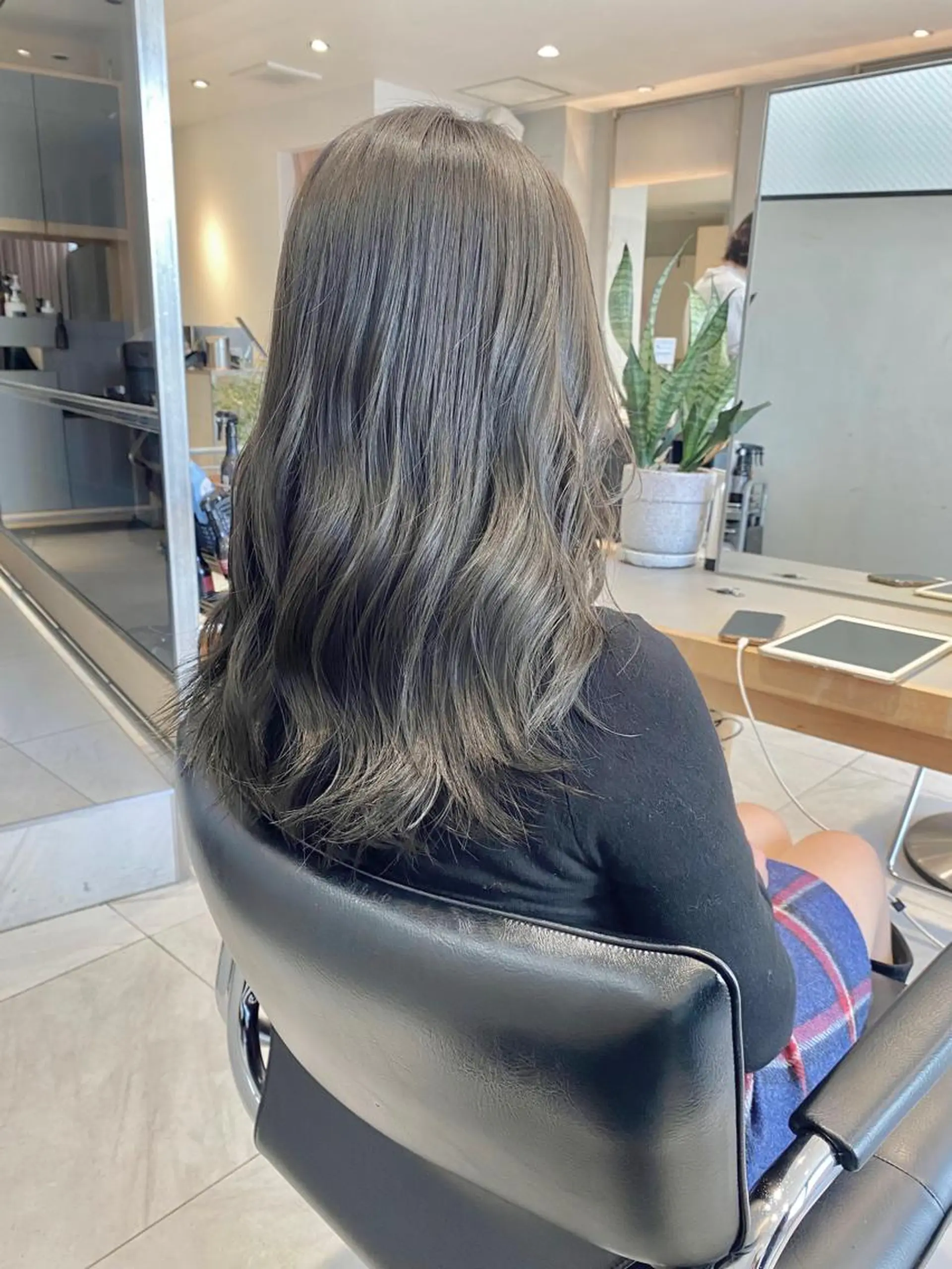 ロング カラー ヘアアレンジ カット ヘアカラー 赤み消しグレージュ 🫒ｒｅｏｎのヘアスタイル
