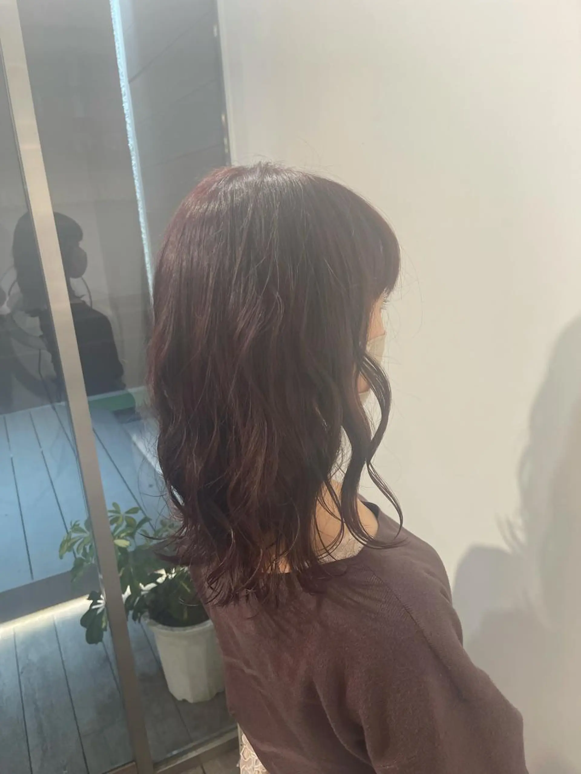 セミロング ハイトーン ／ レイヤー/吉田陸斗のヘアスタイル