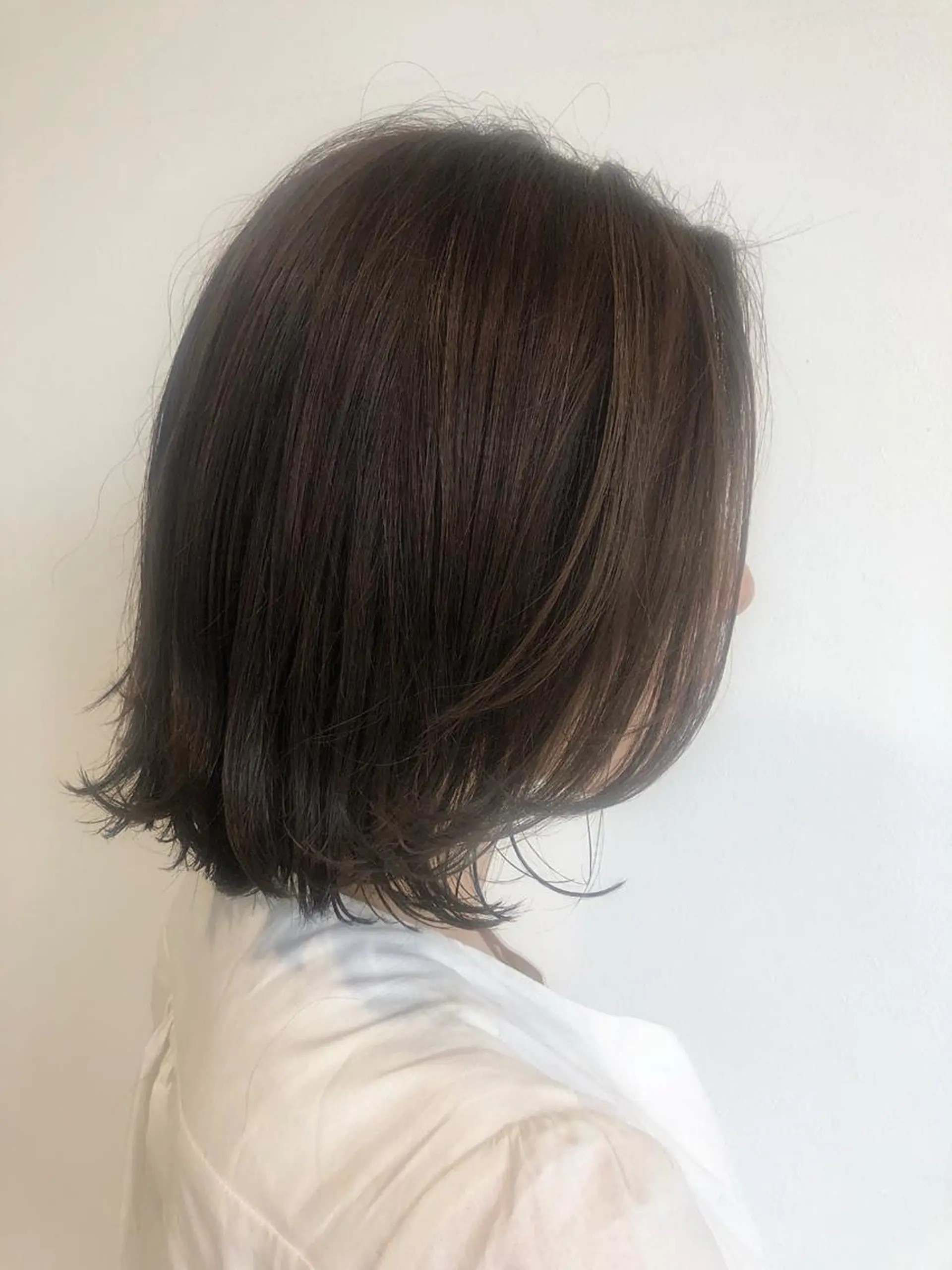 ミディアム カラー 足立 小百合のヘアスタイル