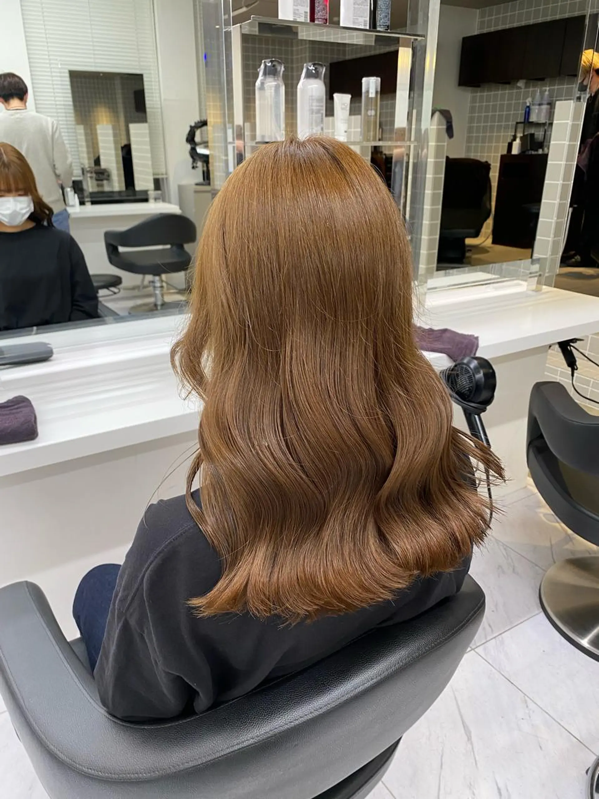 ロング カラー ヘアアレンジ キッズ ベージュカラー ブリーチ ブリーチなしカラー TRU Shino🦋のマツエク・マツパデザイン