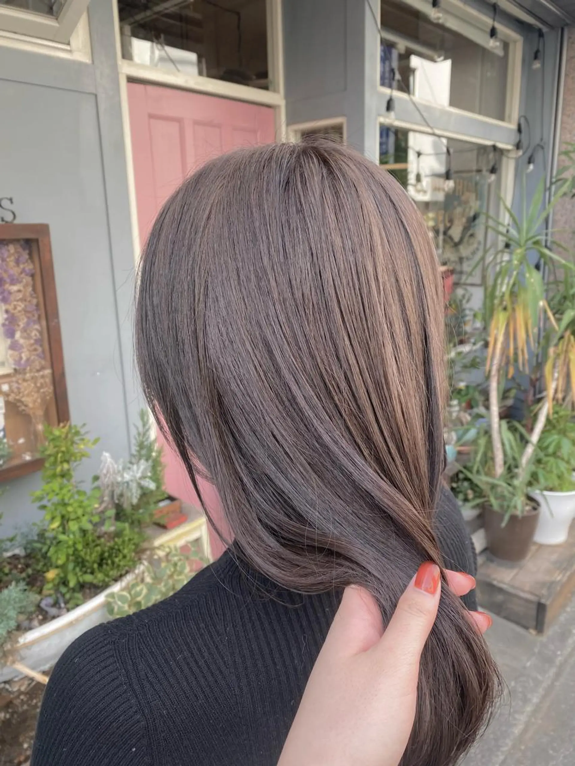 ミディアム カラー SALOWIN二子玉川South店所属・AYANO ／レイヤー／オリーブのヘアスタイル