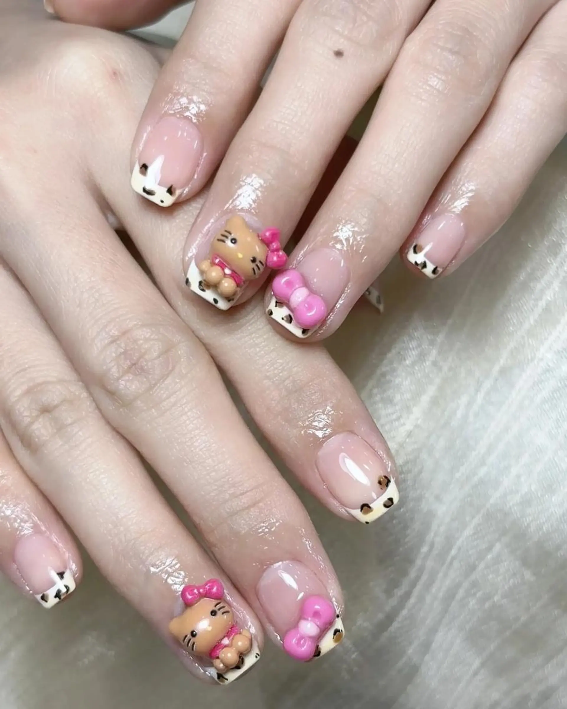 ネイル ハンドネイル 🎀 Ayaka_nailのネイルデザイン