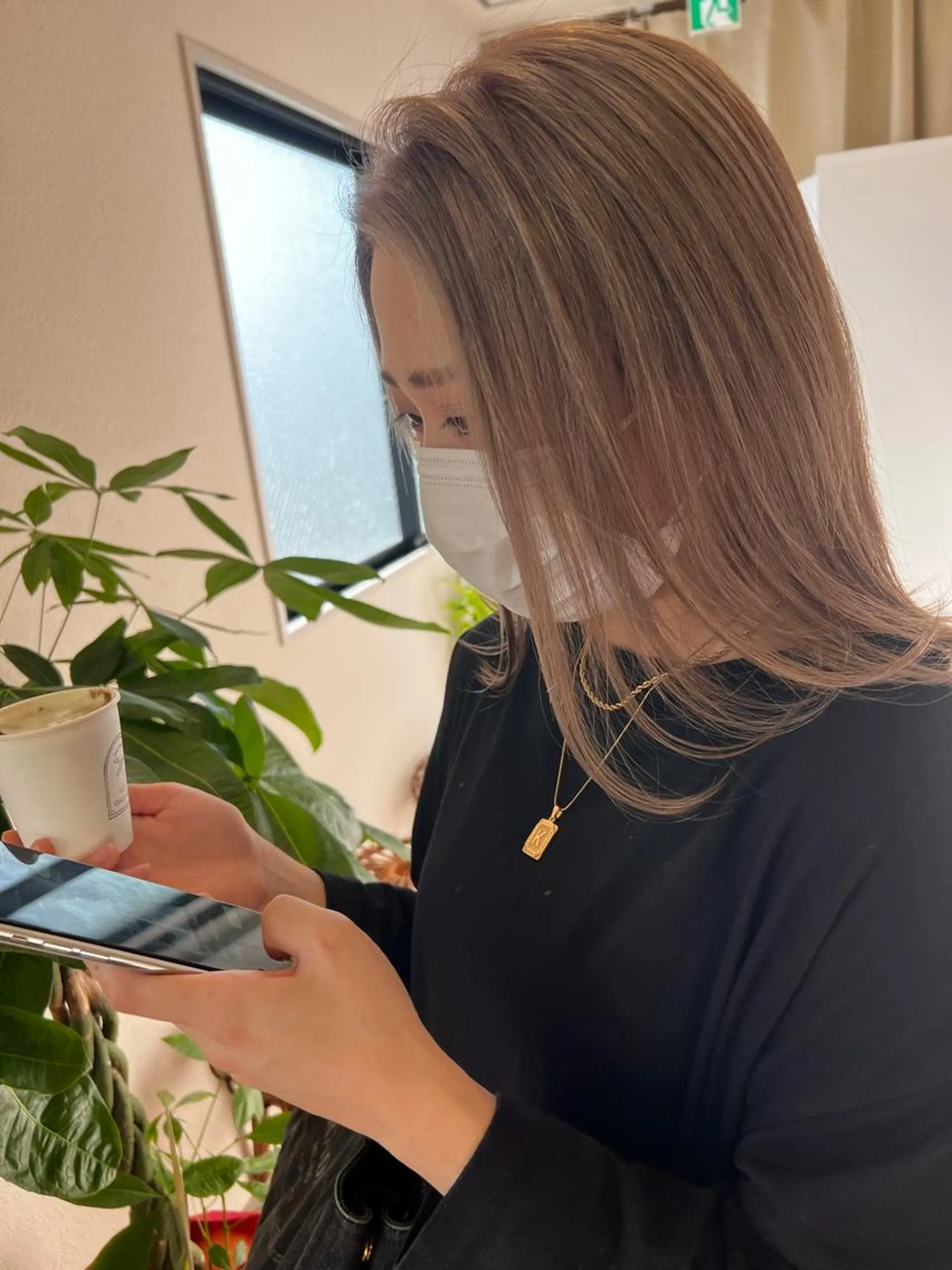 セミロング ココルアナ 豊中美容室のヘアスタイル