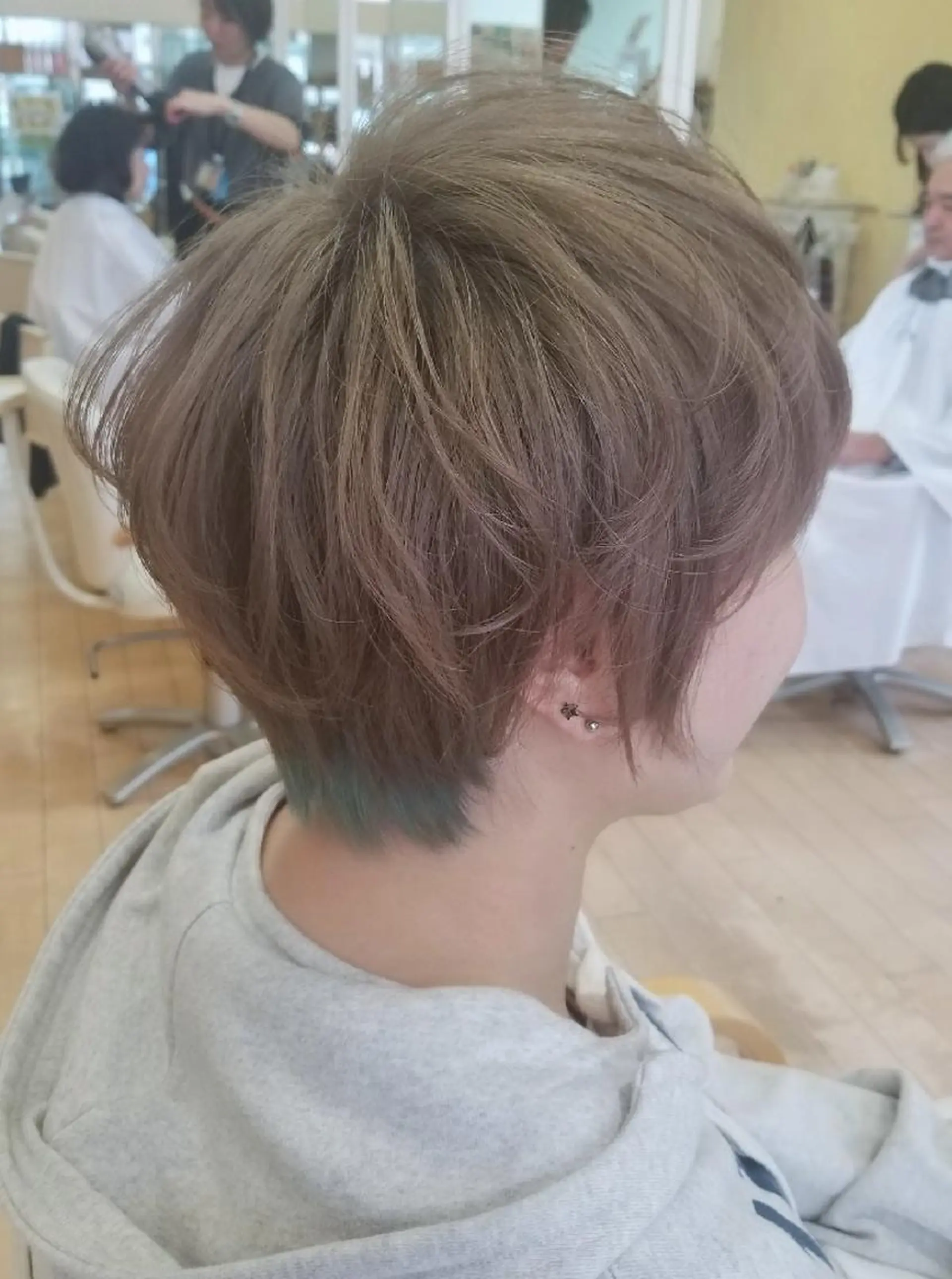 ショート ショートヘア 関口 友菜のヘアスタイル