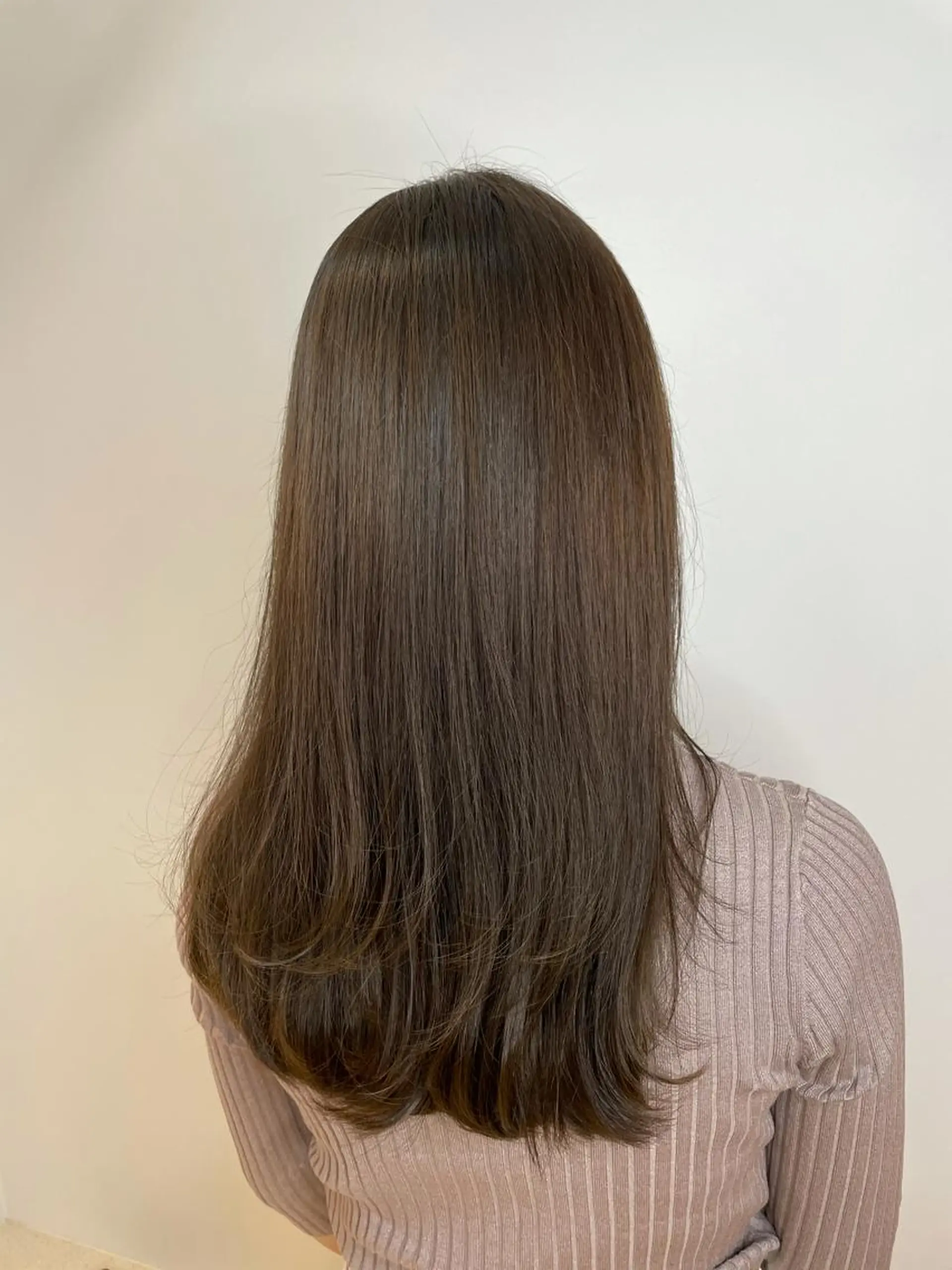 セミロング シンカ 表参道のヘアスタイル