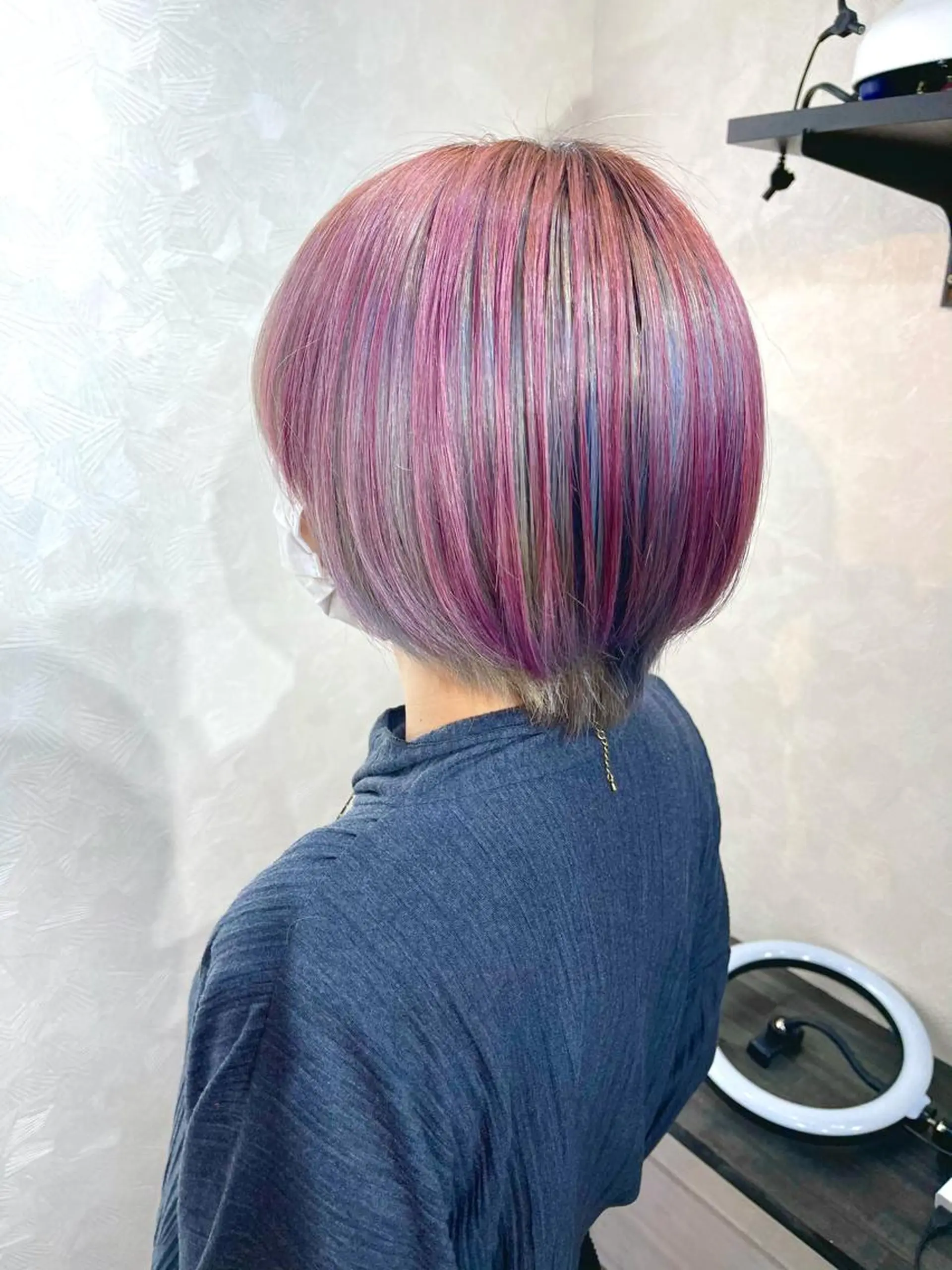 ショート 岩谷/ブリーチ 🪽透明感カラーのヘアスタイル