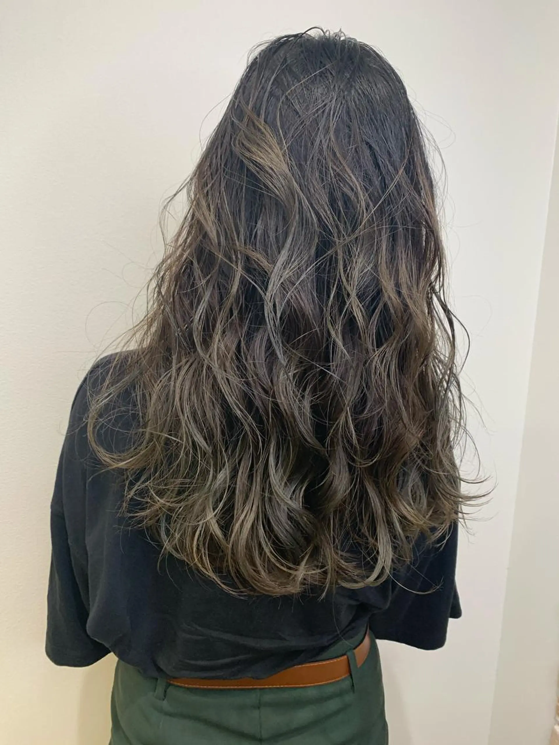 ロング カラー ハイライトカラー ハイライト ヘアカラー トリートメント Lond luce心斎橋所属・🍀小川大輔🍀 ボブ/ブリーチ🥇のヘアスタイル