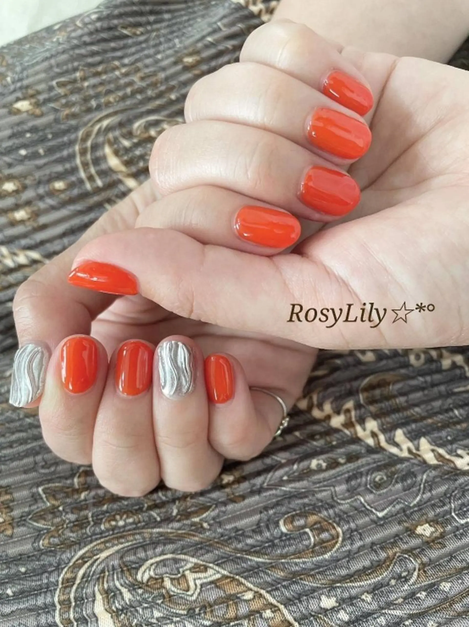 ネイル ミラーネイル ワンカラーネイル ハンドネイル ハンドケア プライベートサロン Rosy Lilyのネイルデザイン