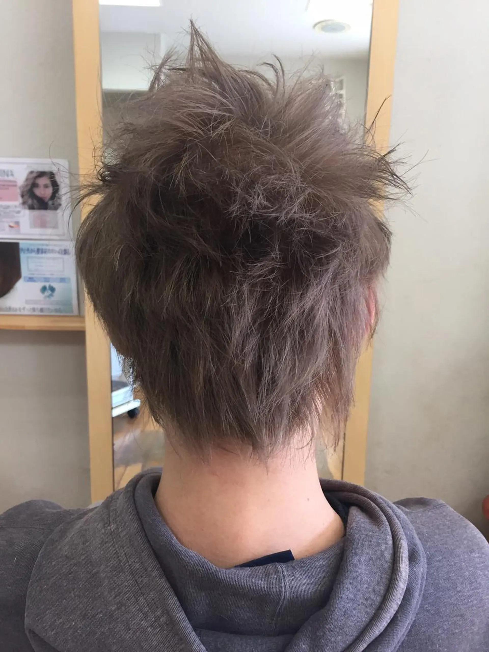 ショート カット ヘアカラー トリートメント 香川 裕基のヘアスタイル