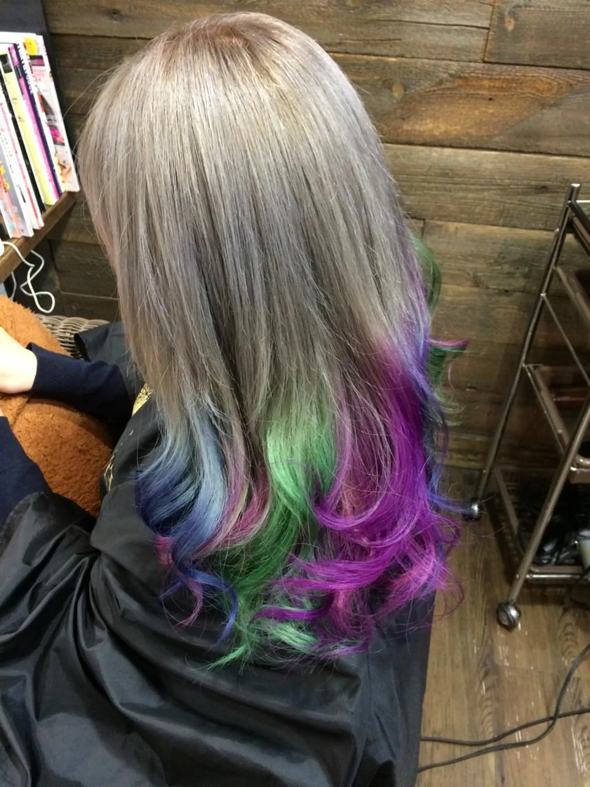 セミロング ロング カラー グラデーションカラー ハイトーンカラー LA KING GINZA TOKYO所属・🧡ショートの達人 🧡SHOのヘアスタイル