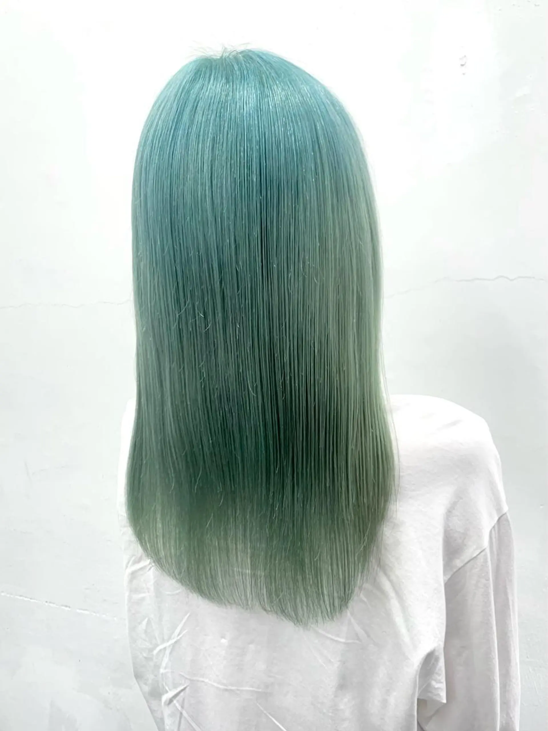 セミロング カラー ヘアアレンジ ブリーチ ブロンド ケアブリーチ ハイトーンカラー トリートメント HARU//原宿🤍 リピート率NO.1のヘアスタイル