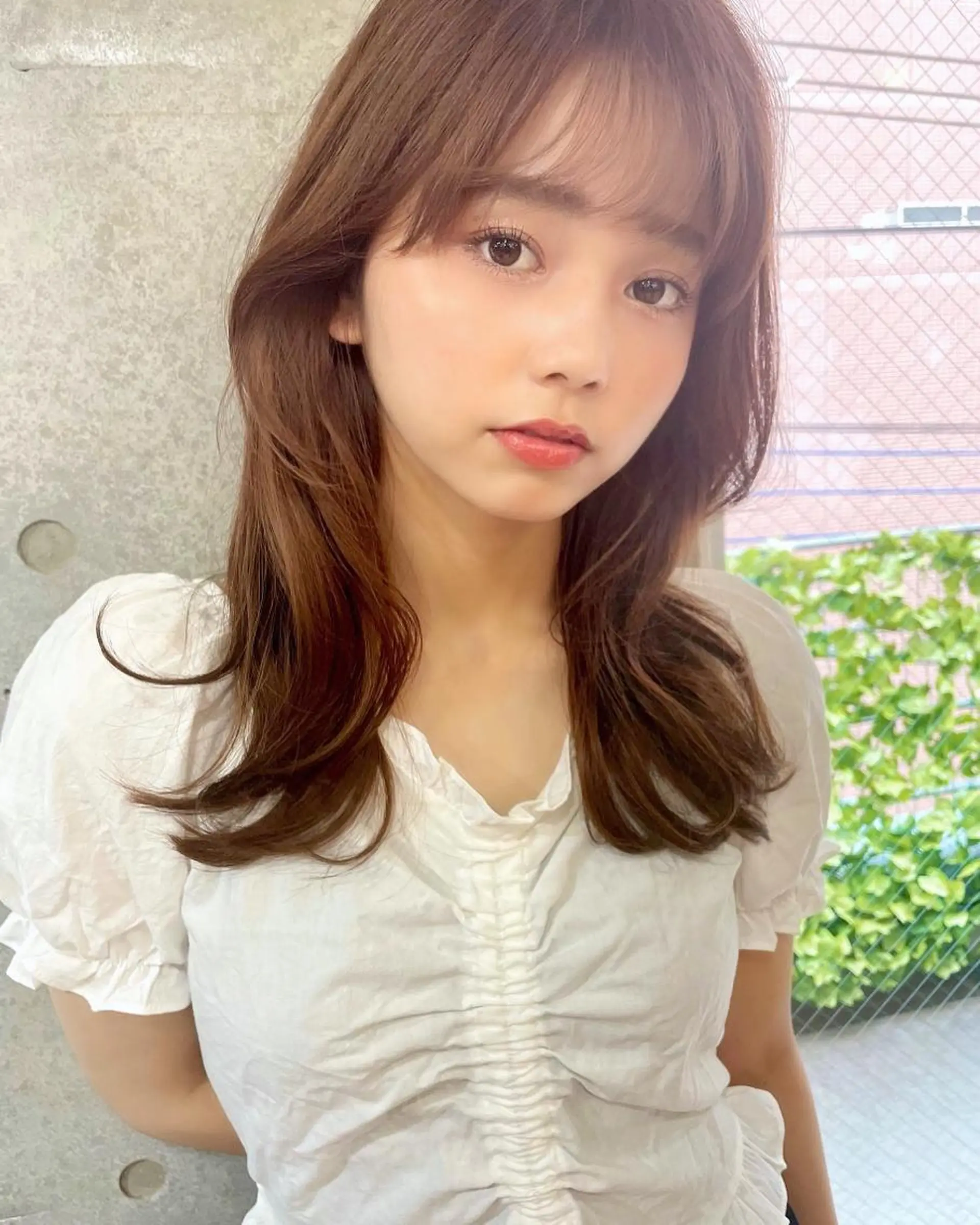 ミディアム カット ヘアカラー トリートメント レイヤーカット、 大人可愛い 中村美羅のヘアスタイル