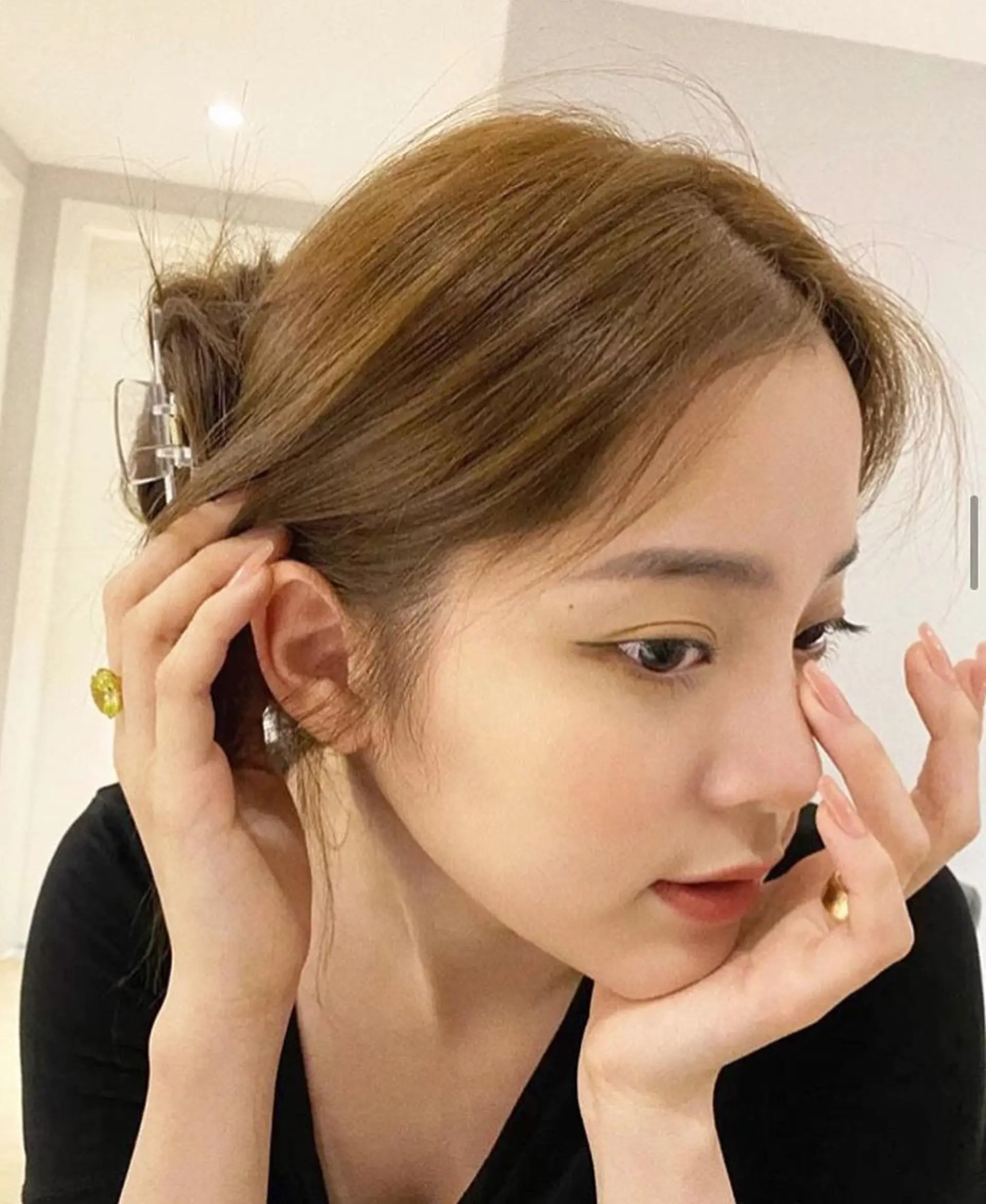 ロング CITY louwe 脇坂彩音のヘアスタイル