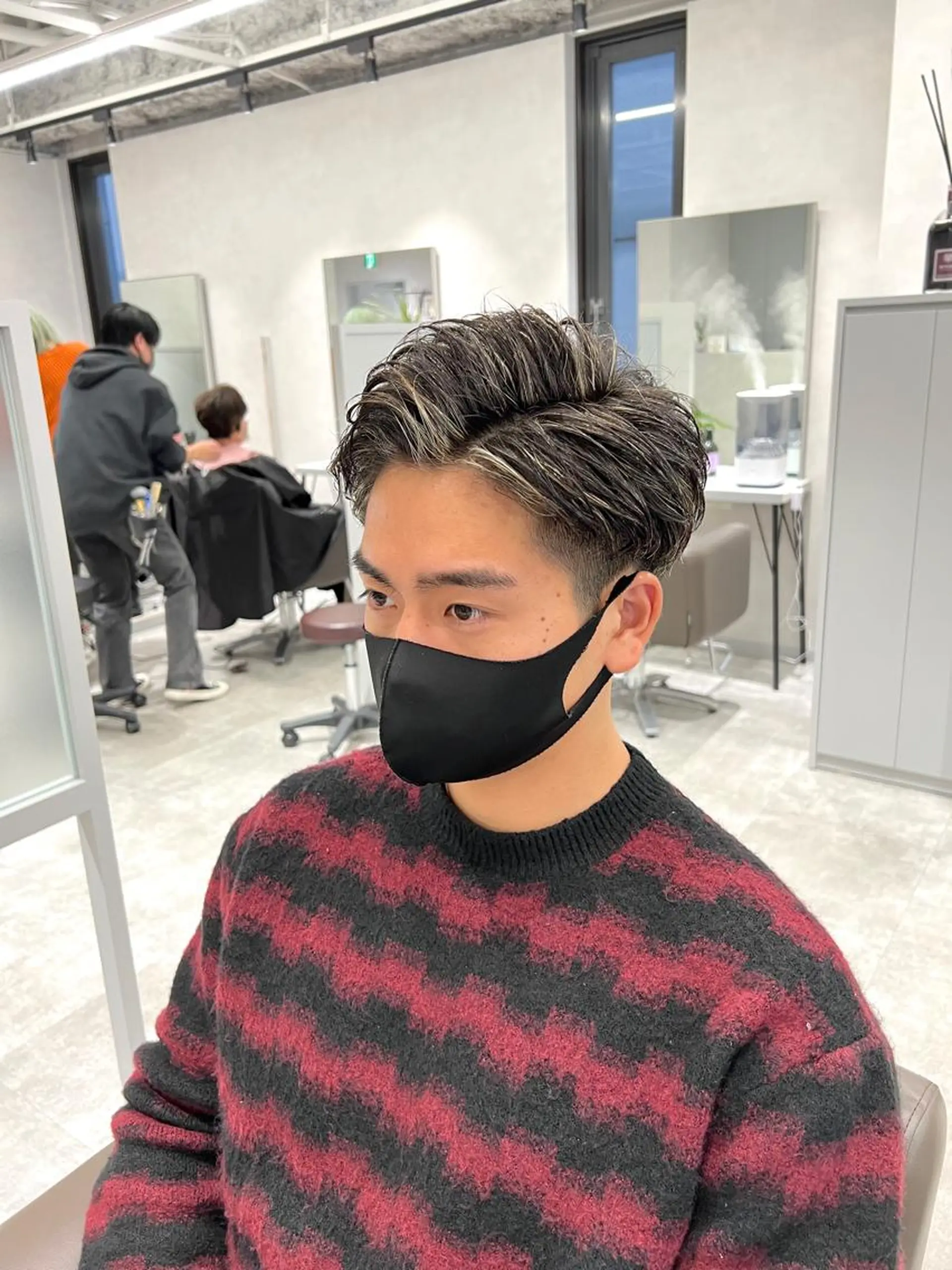 ショート カラー パーマ 関西センターパート メンズモデル募集のヘアスタイル