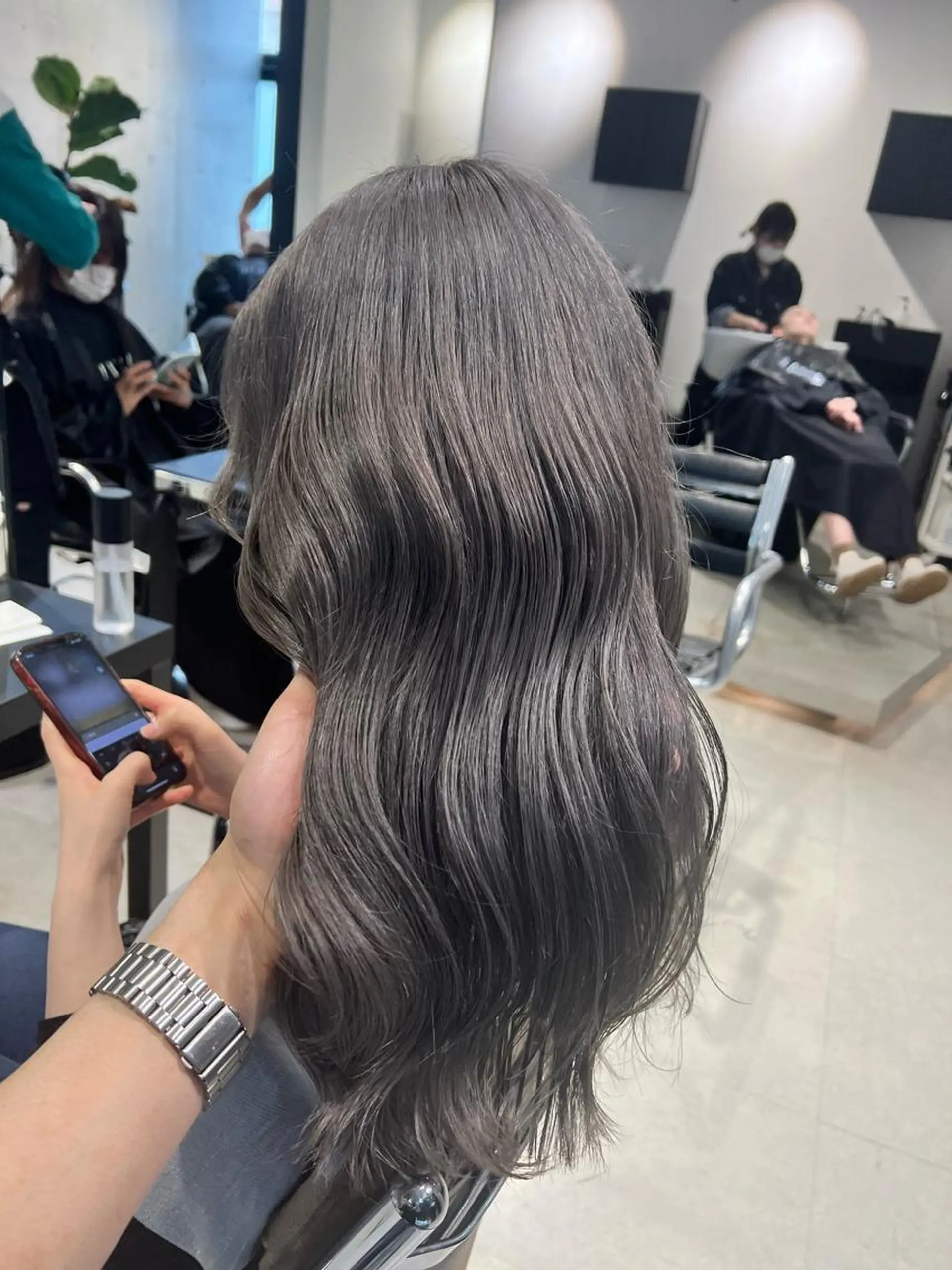 ロング カラー カット ヘアカラー トリートメント 赤みゼロ/透明感 カラー🌿KANTAのヘアスタイル