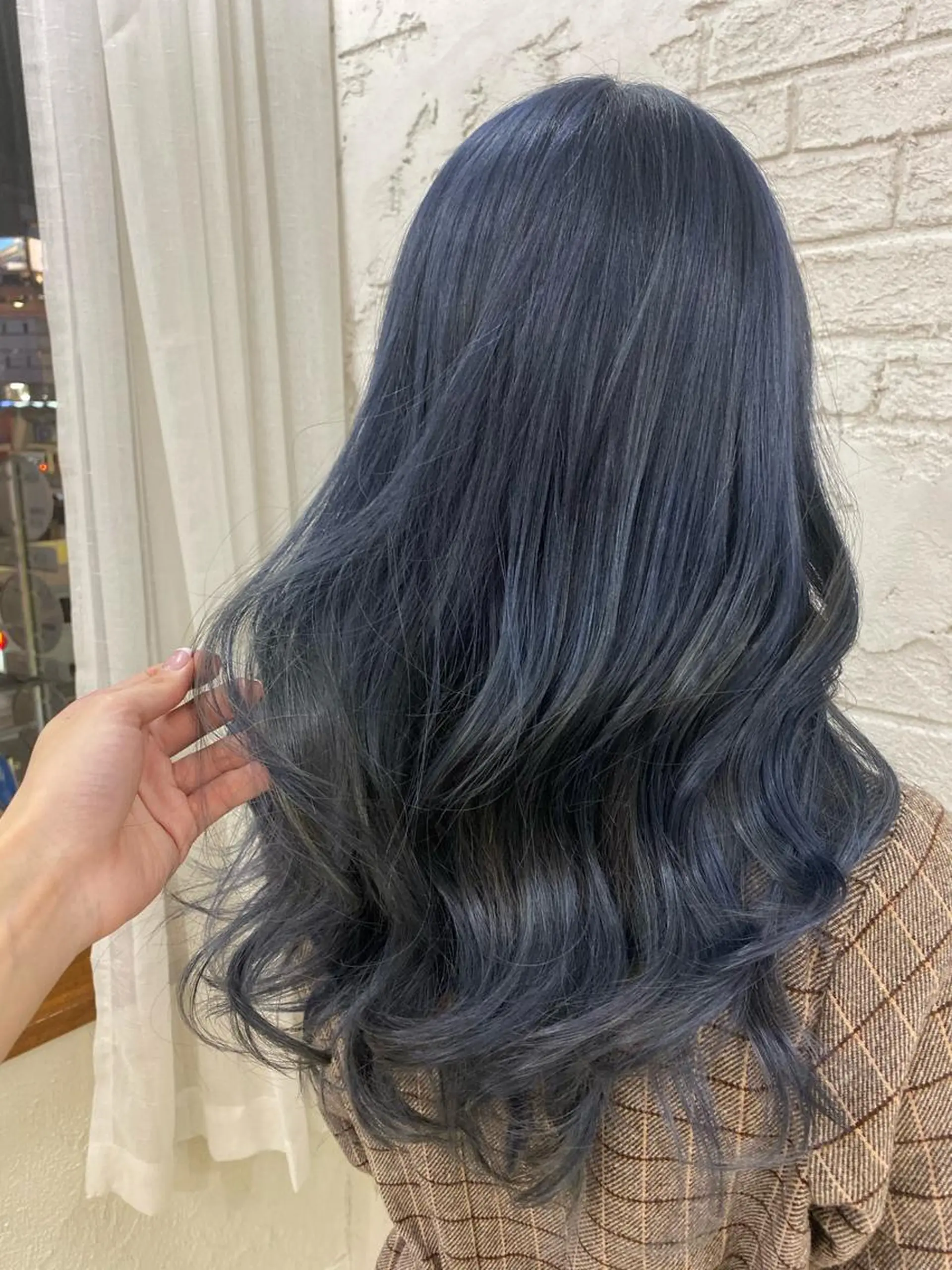 ロング カラー オリーブ/アッシュ やわらか透明感カラーのヘアスタイル