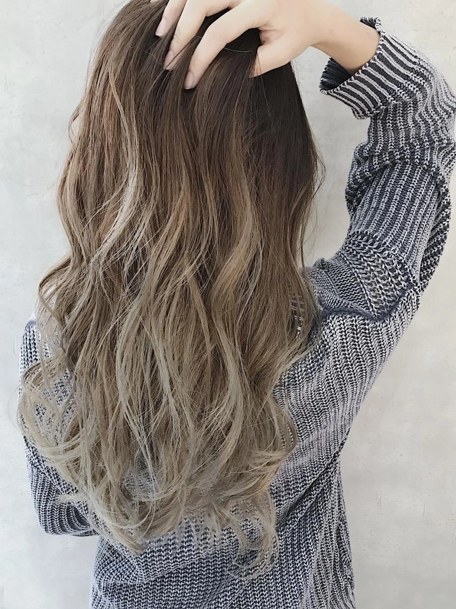 セミロング カラー MOU namba ムウナンバのヘアスタイル